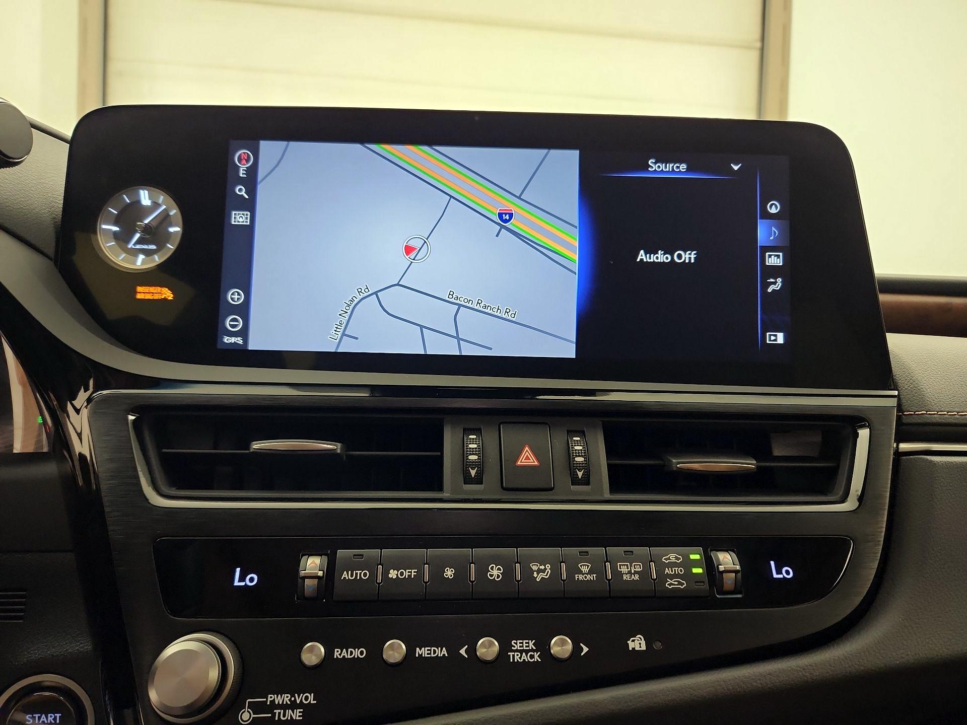 Thumbnail: 2022 Lexus ES - 16