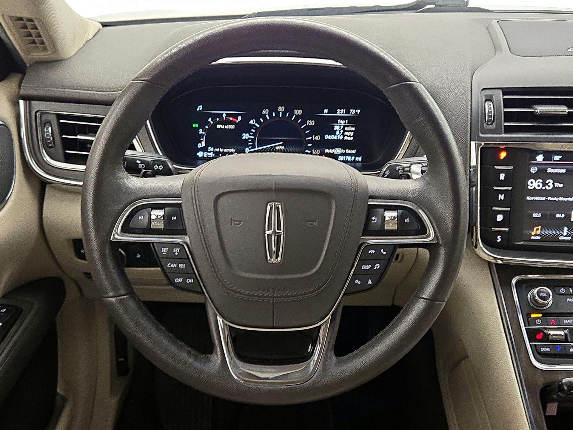 Thumbnail: 2017 Lincoln Continental - 10