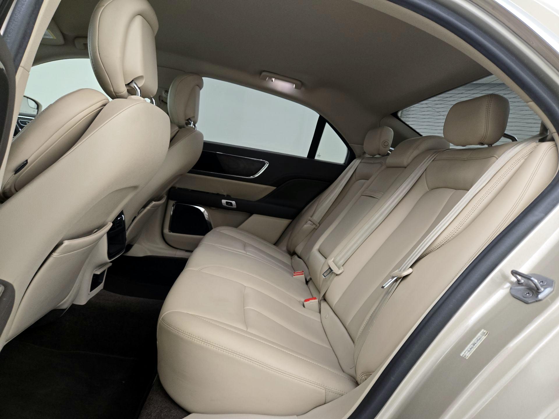 Thumbnail: 2017 Lincoln Continental - 19