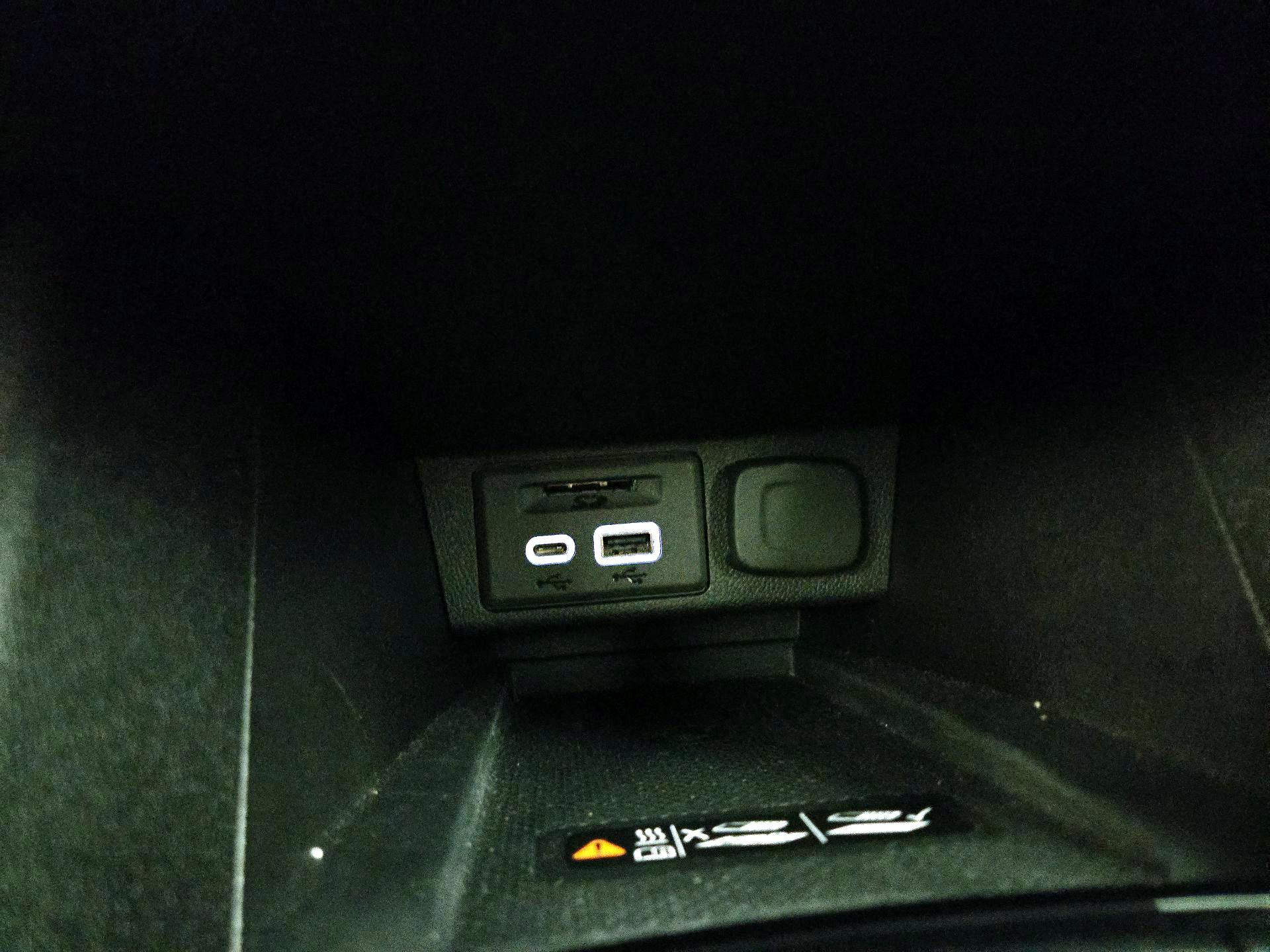 Thumbnail: 2023 Chevrolet Bolt EV - 18