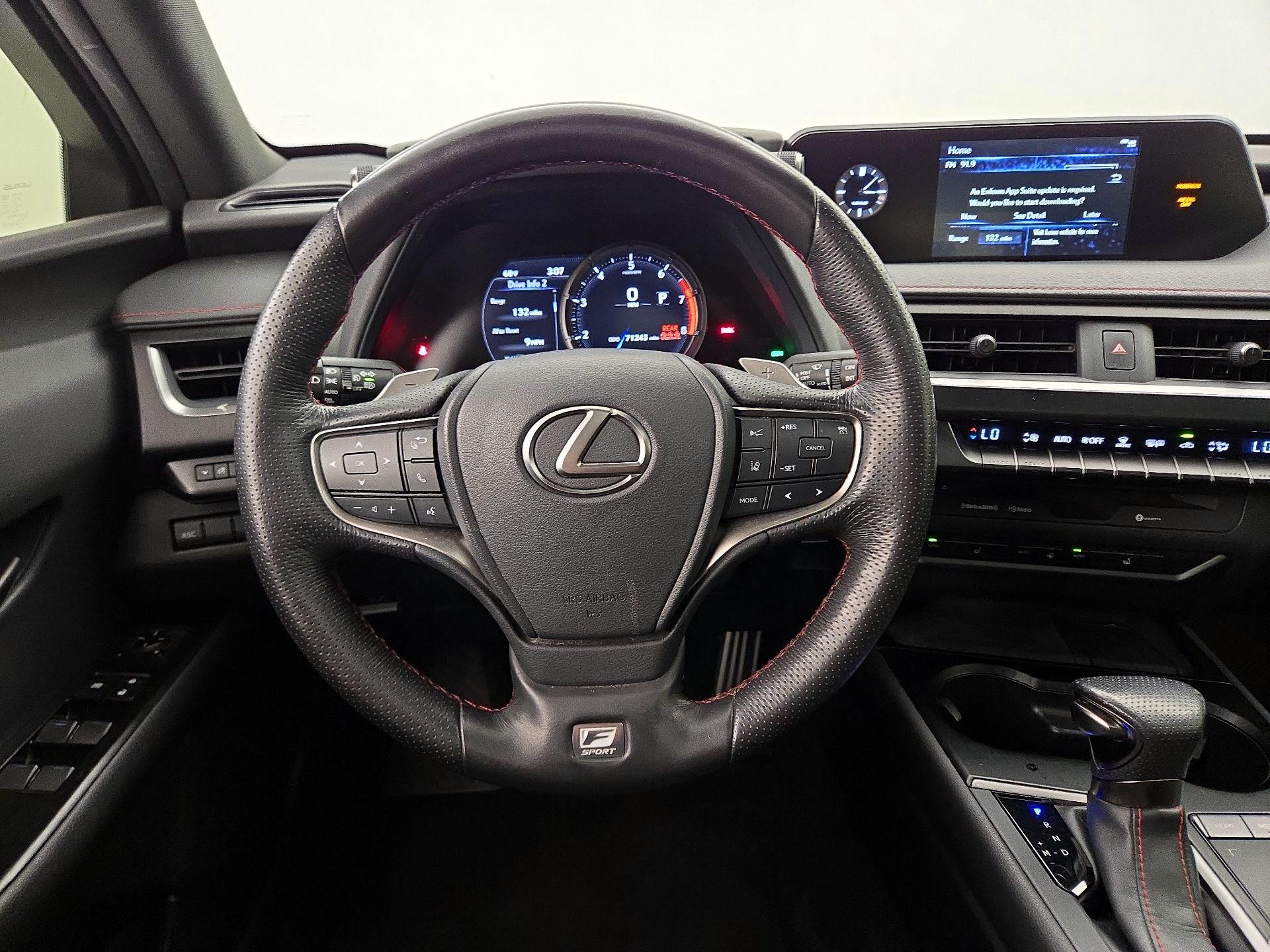 Thumbnail: 2019 Lexus UX - 10