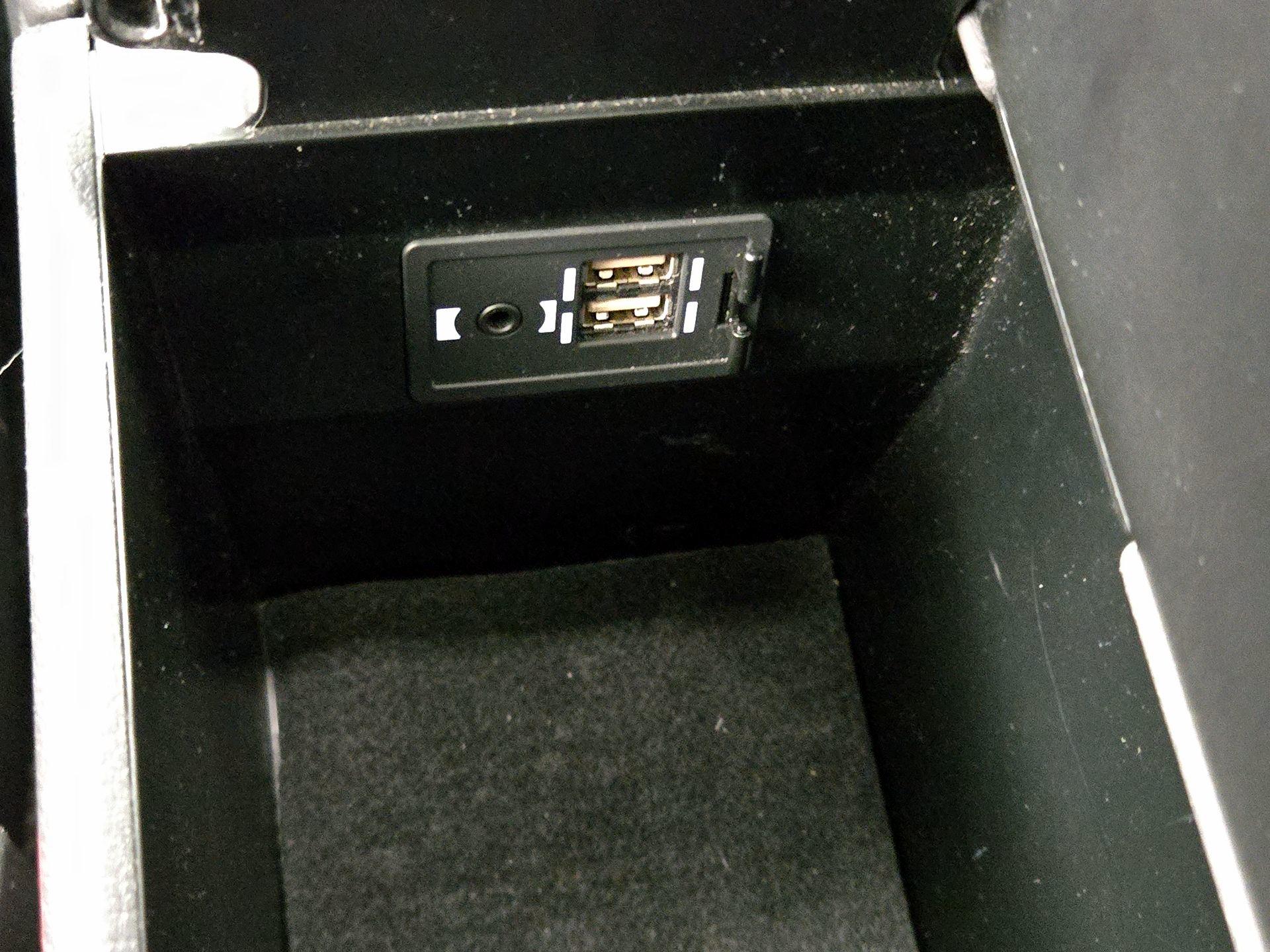 Thumbnail: 2019 Lexus UX - 18