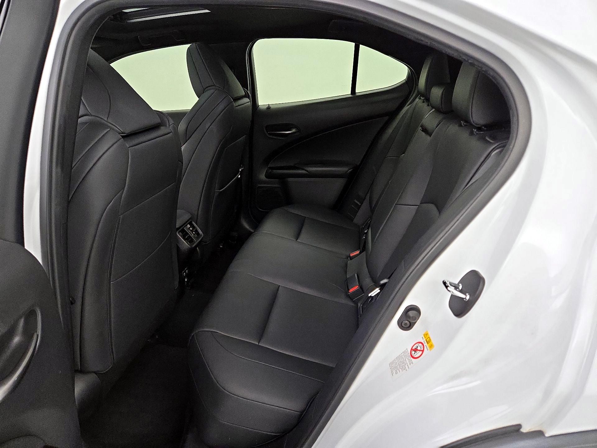 Thumbnail: 2019 Lexus UX - 20