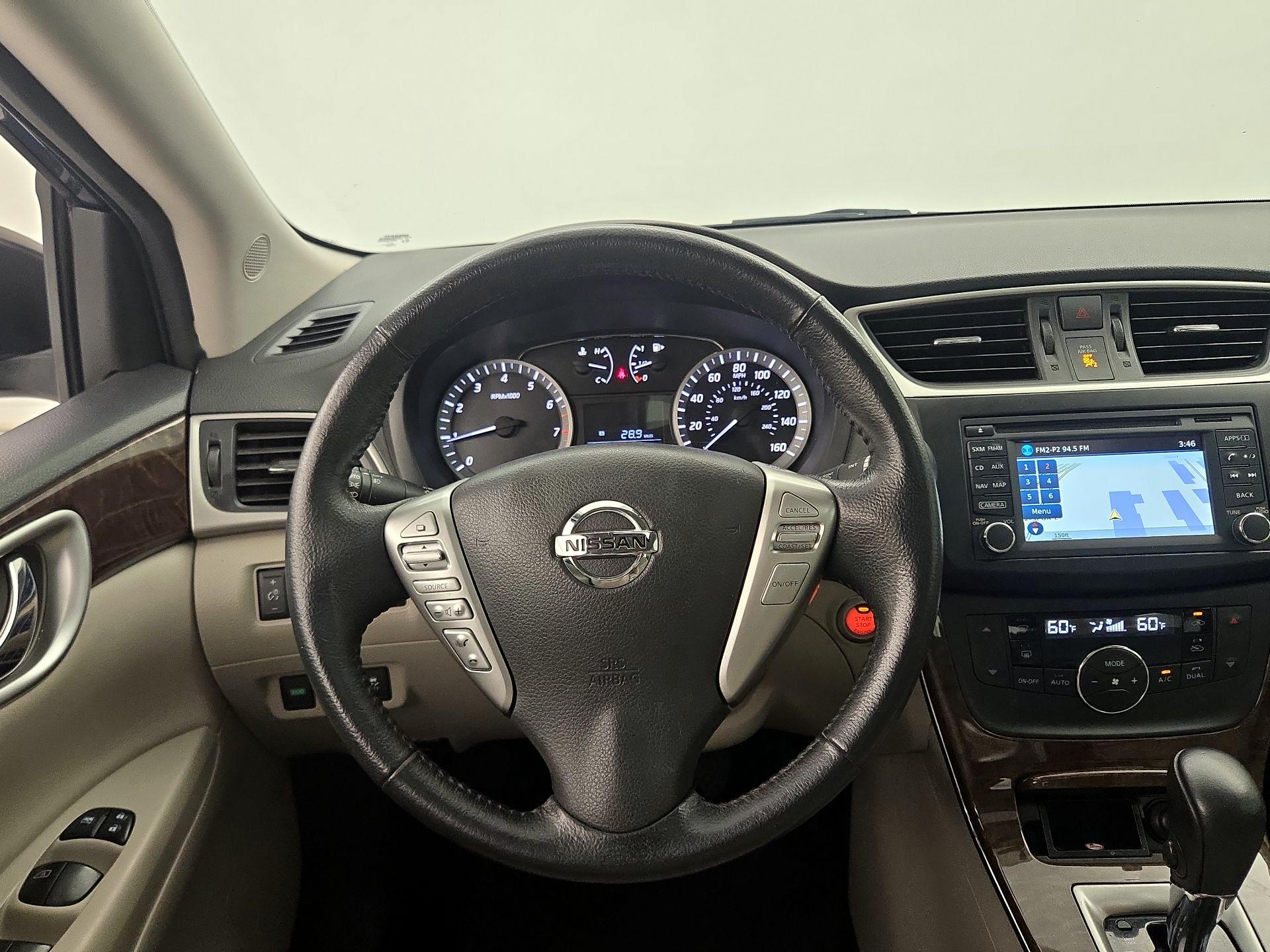 Thumbnail: 2015 Nissan Sentra - 10