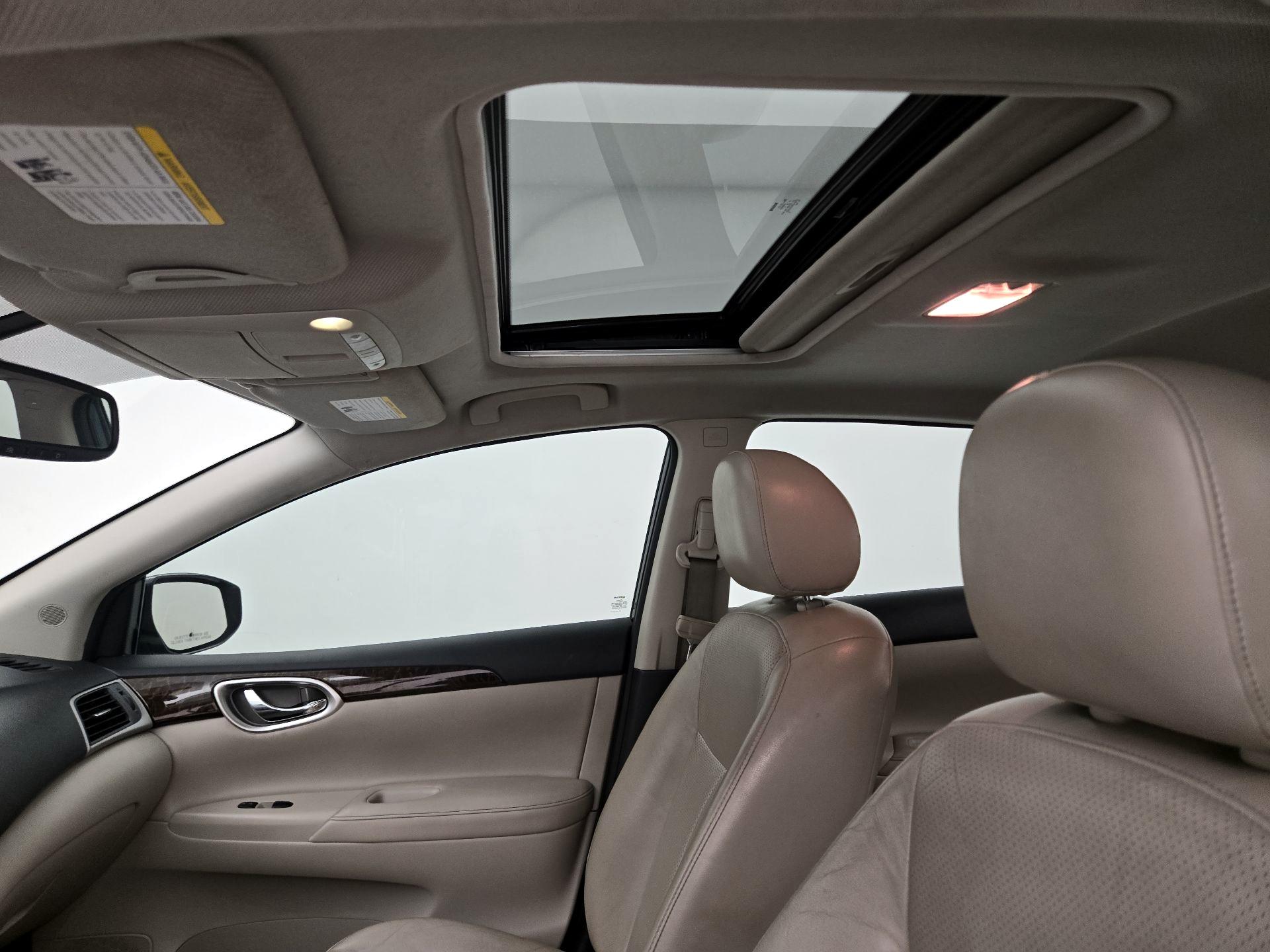 Thumbnail: 2015 Nissan Sentra - 20