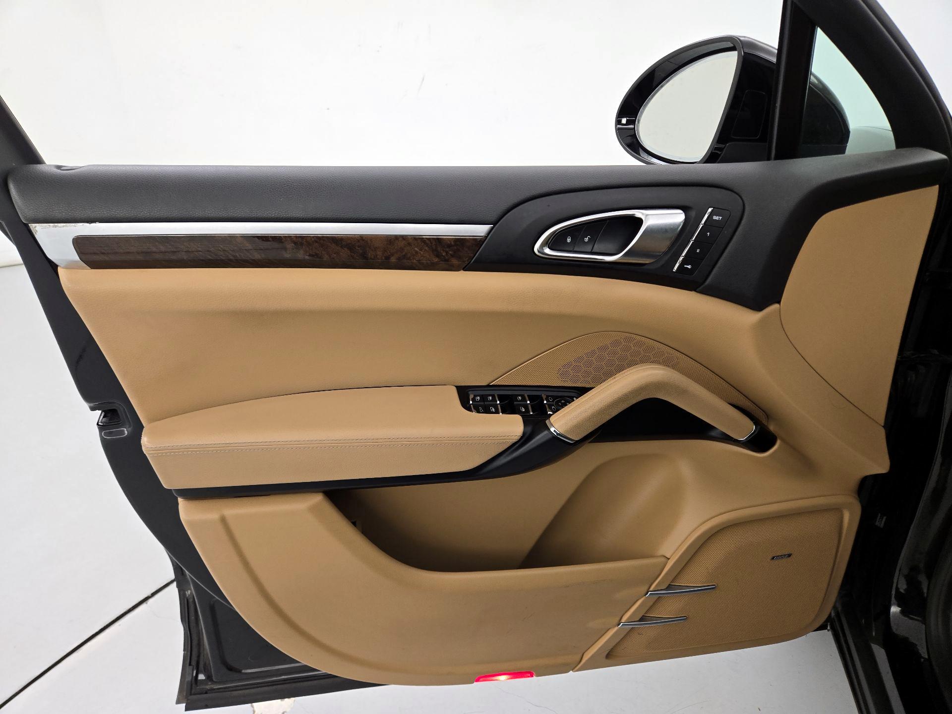 Thumbnail: 2018 Porsche Cayenne - 12