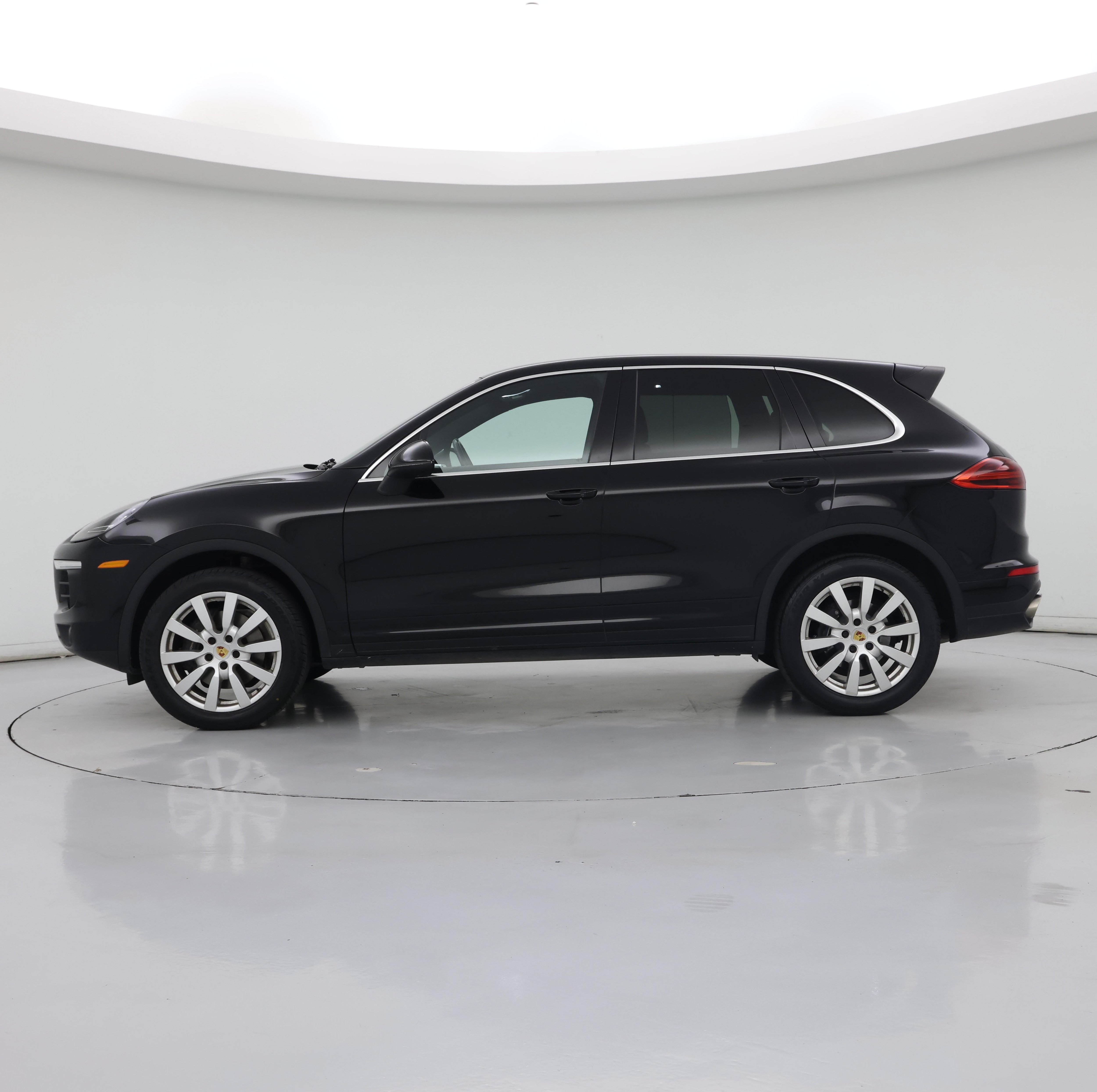 Thumbnail: 2018 Porsche Cayenne - 3