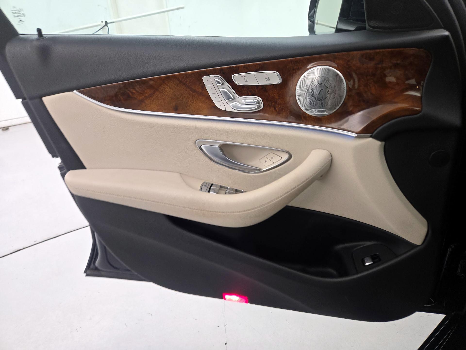 Thumbnail: 2017 Mercedes-Benz E-Class - 12