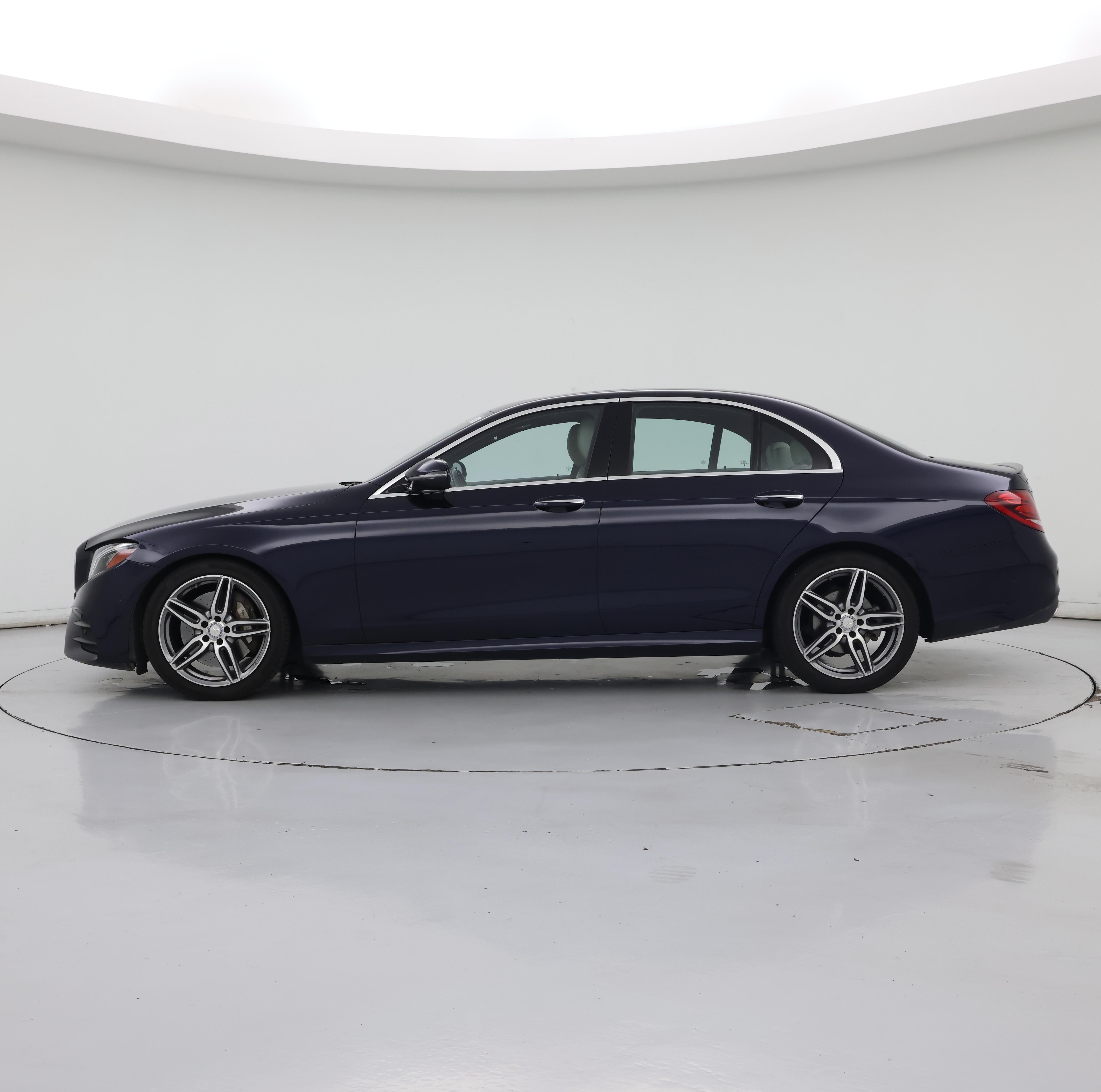 Thumbnail: 2017 Mercedes-Benz E-Class - 3