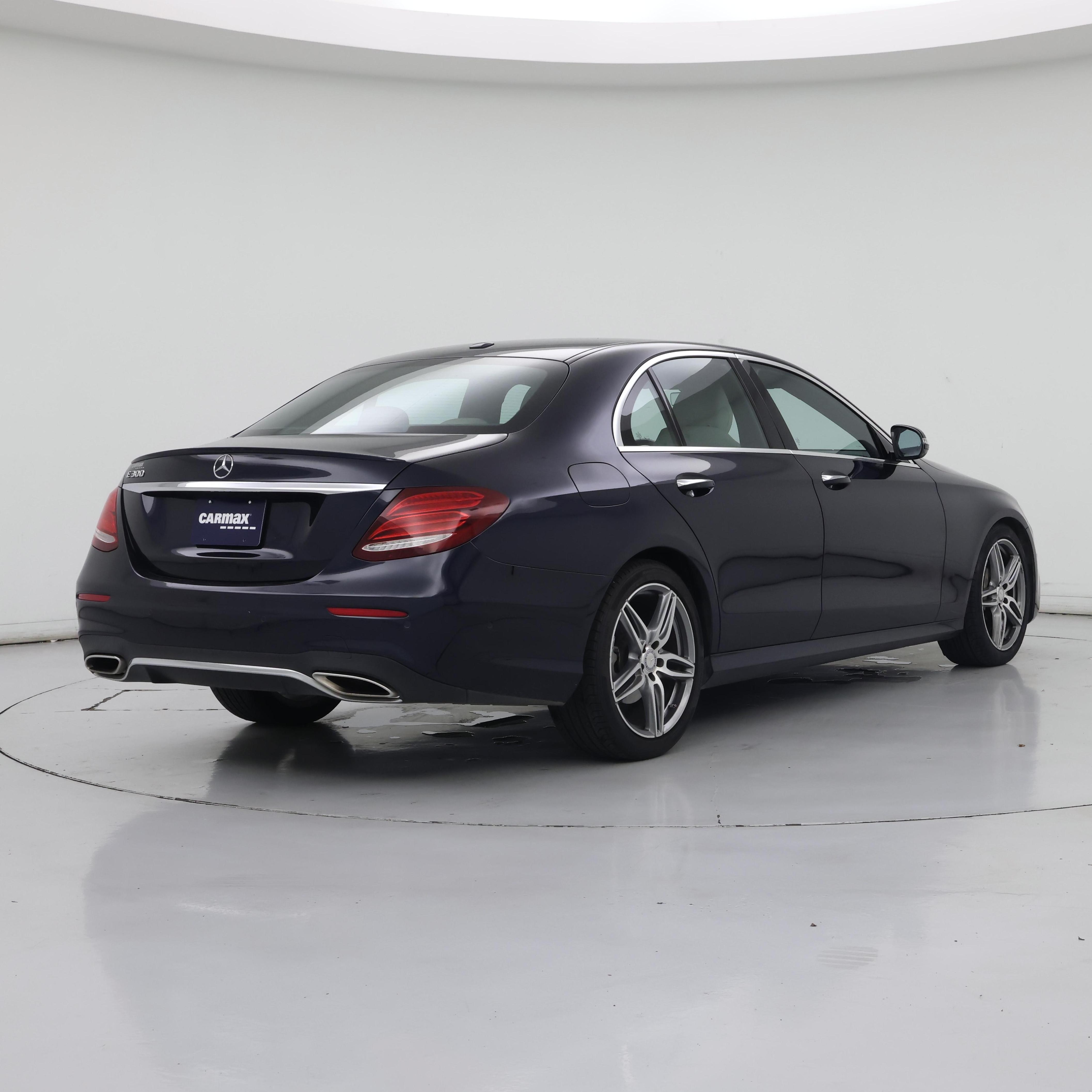 Thumbnail: 2017 Mercedes-Benz E-Class - 8