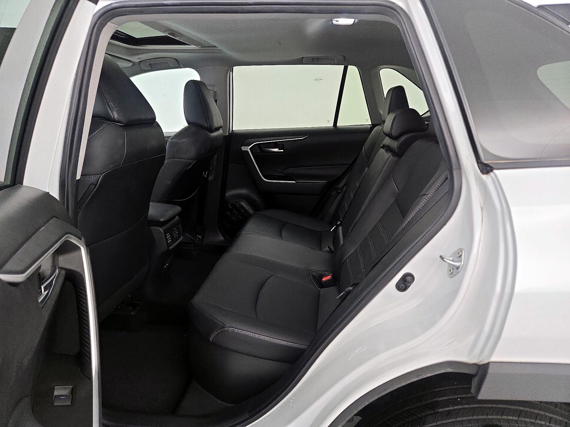 Thumbnail: 2023 Toyota RAV4 - 20