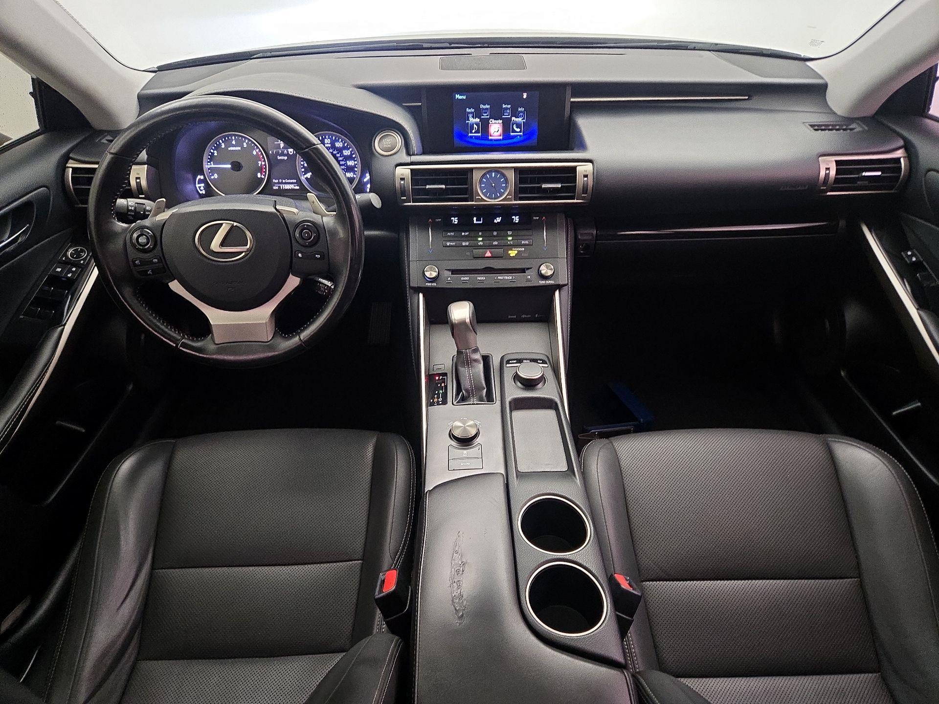 Thumbnail: 2016 Lexus IS - 9