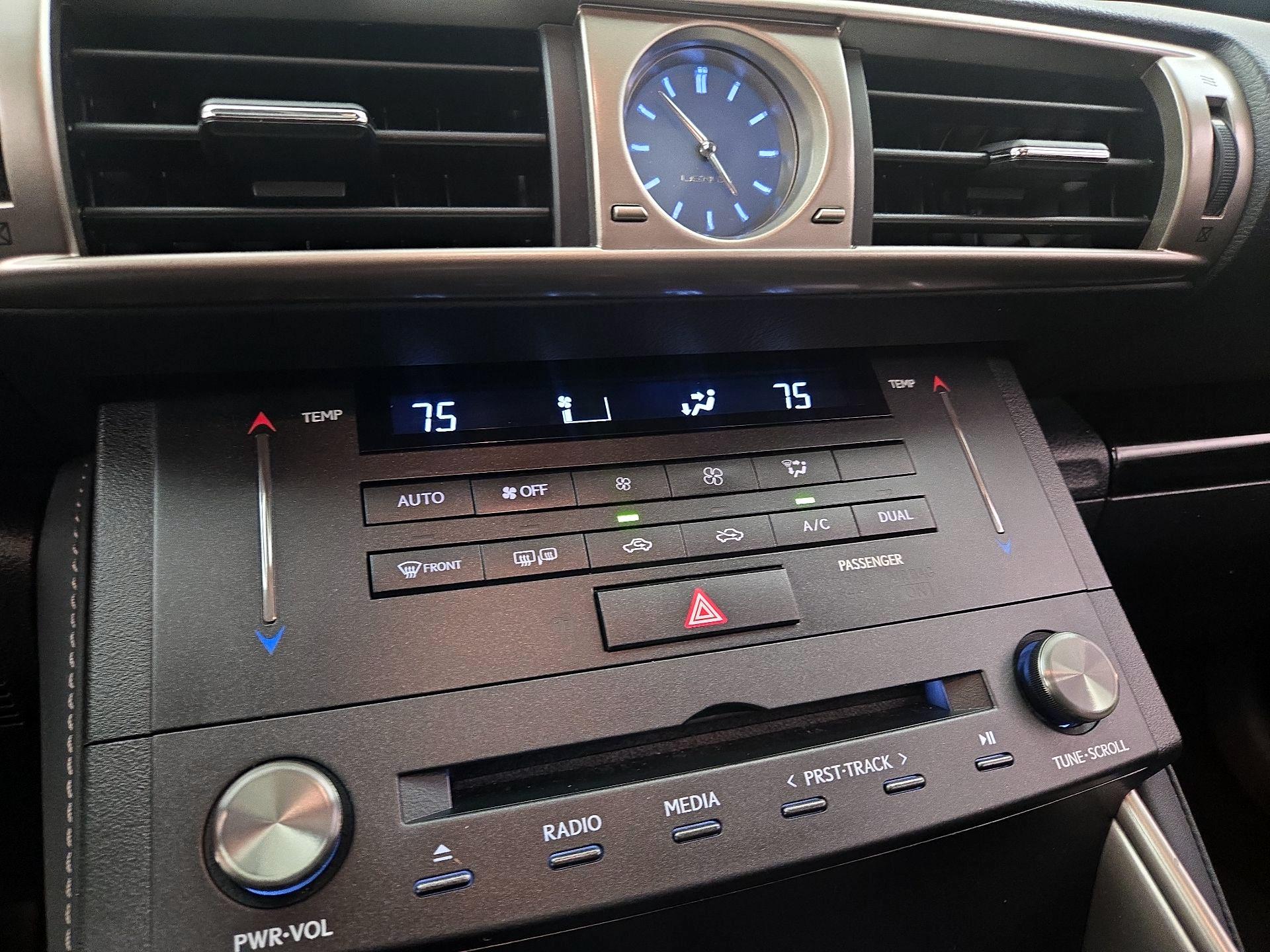 Thumbnail: 2016 Lexus IS - 16