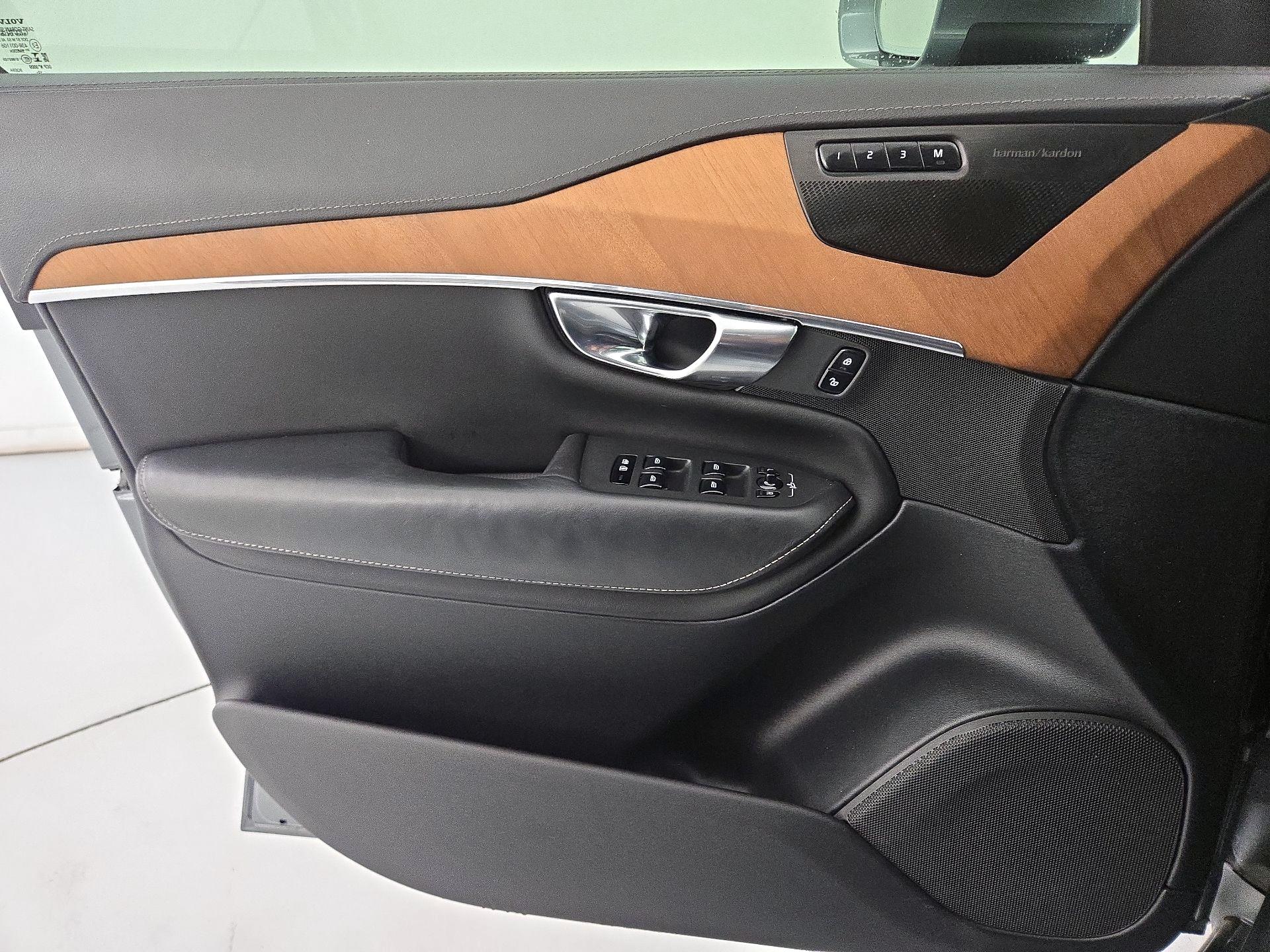 Thumbnail: 2020 Volvo XC90 - 12