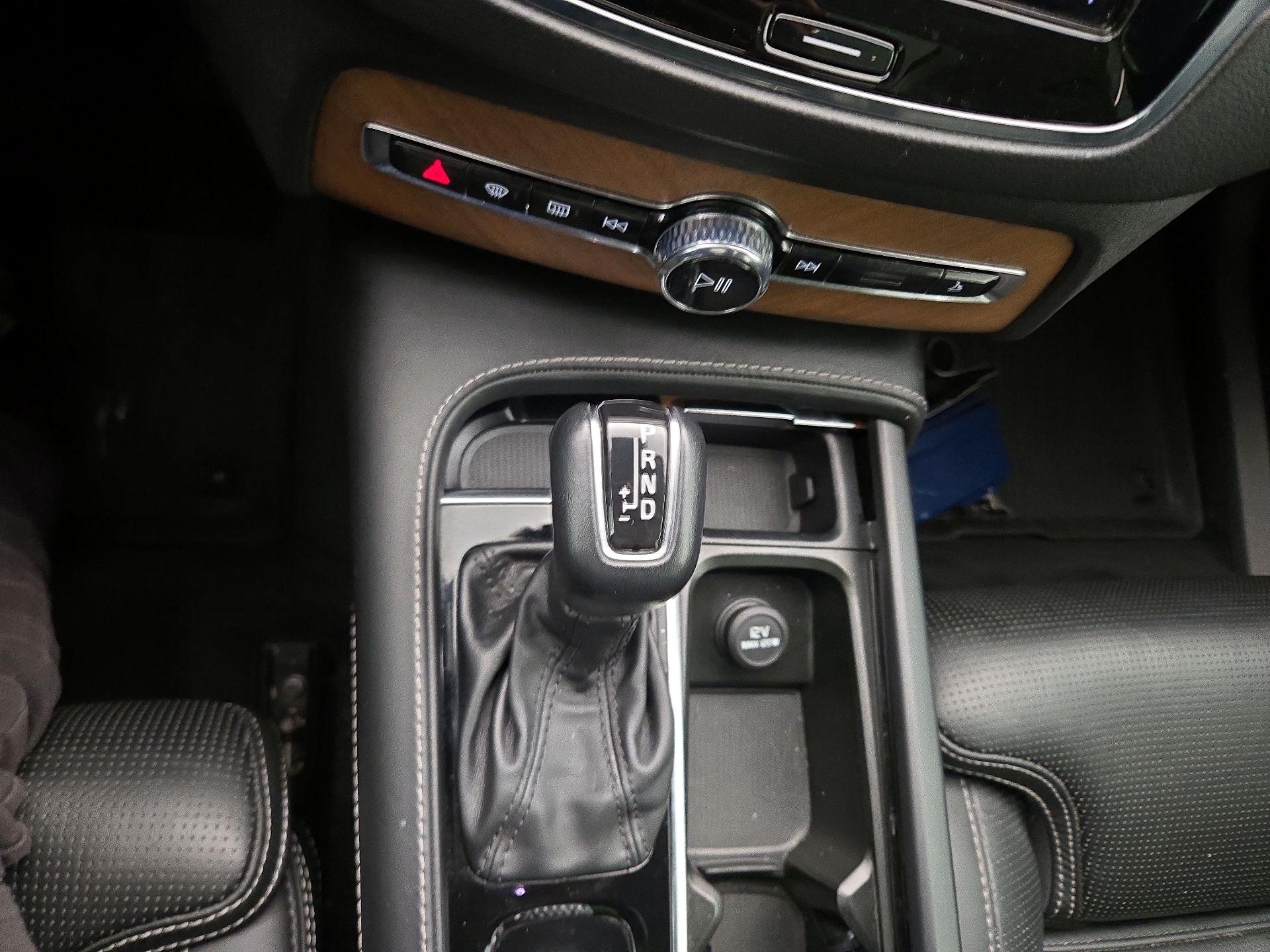 Thumbnail: 2020 Volvo XC90 - 18