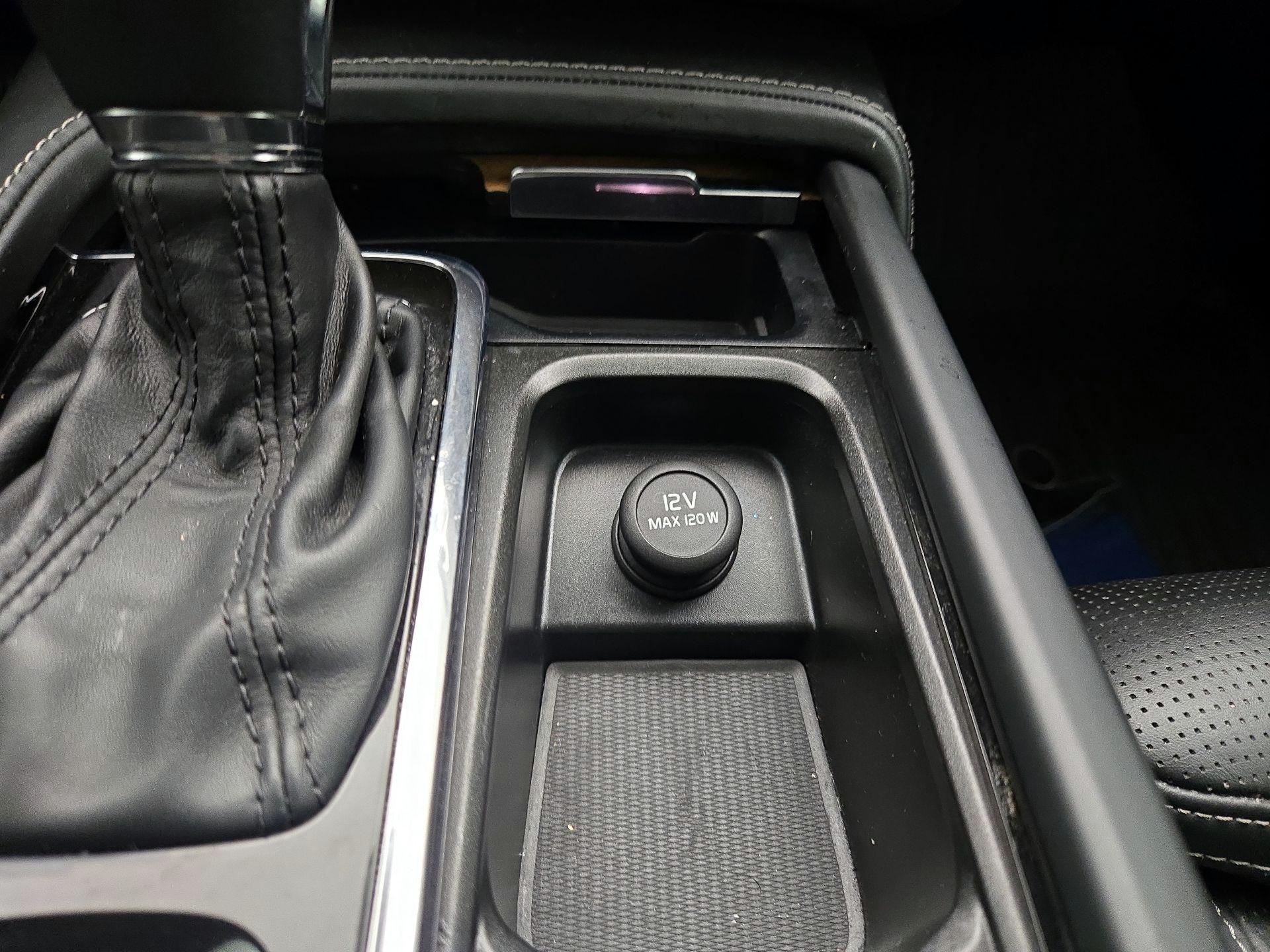 Thumbnail: 2020 Volvo XC90 - 19