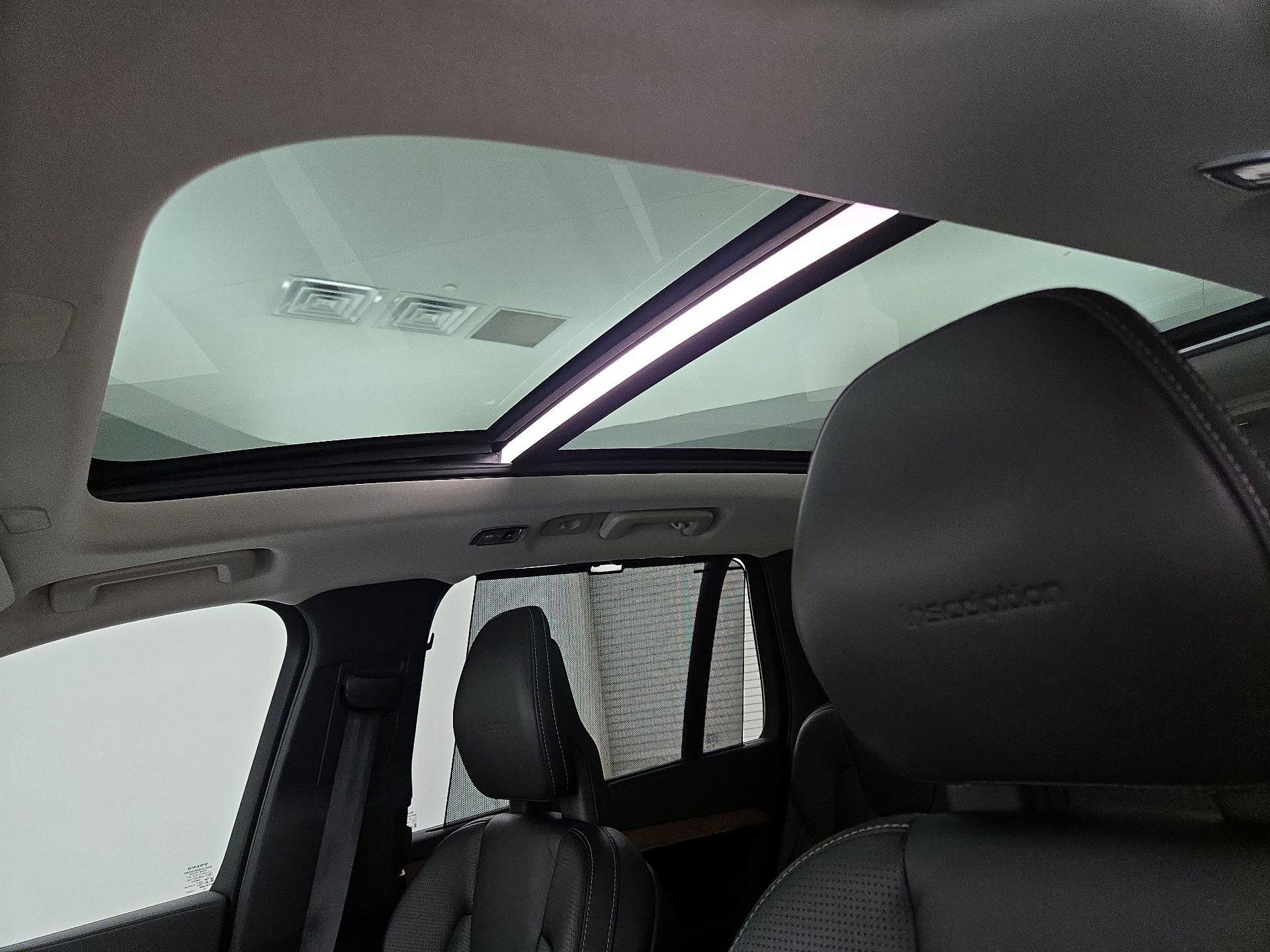 Thumbnail: 2020 Volvo XC90 - 20