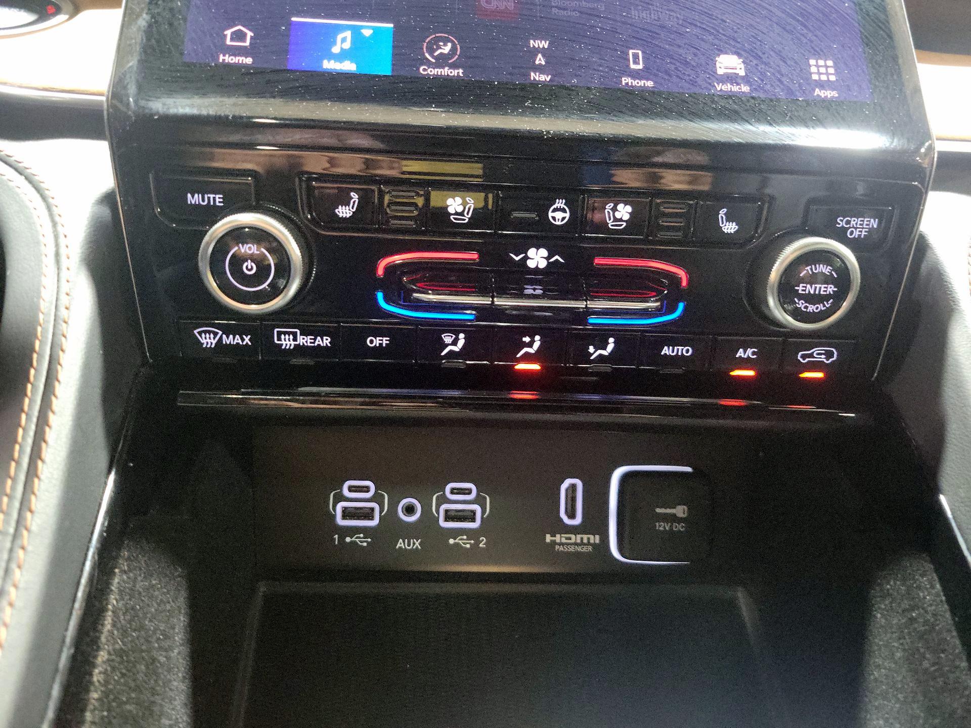 Thumbnail: 2022 Jeep Grand Cherokee - 16