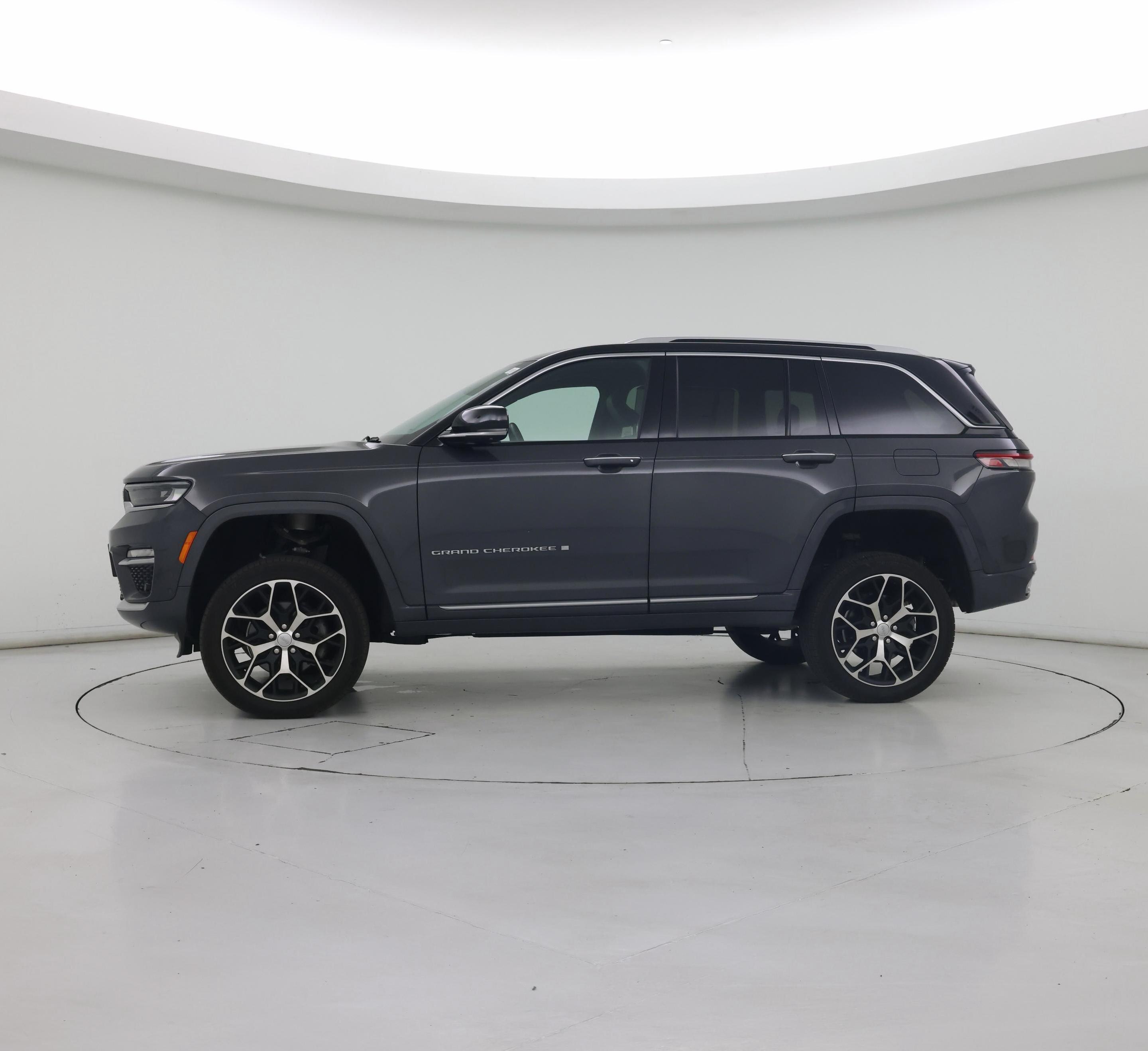 Thumbnail: 2022 Jeep Grand Cherokee - 3