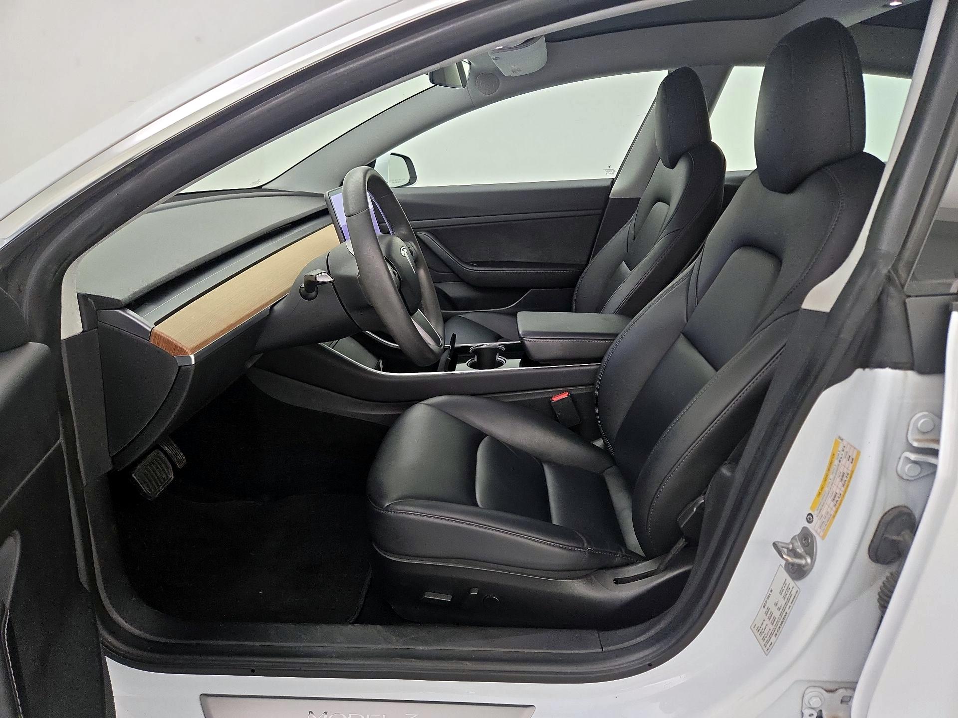 Thumbnail: 2020 Tesla Model 3 - 11