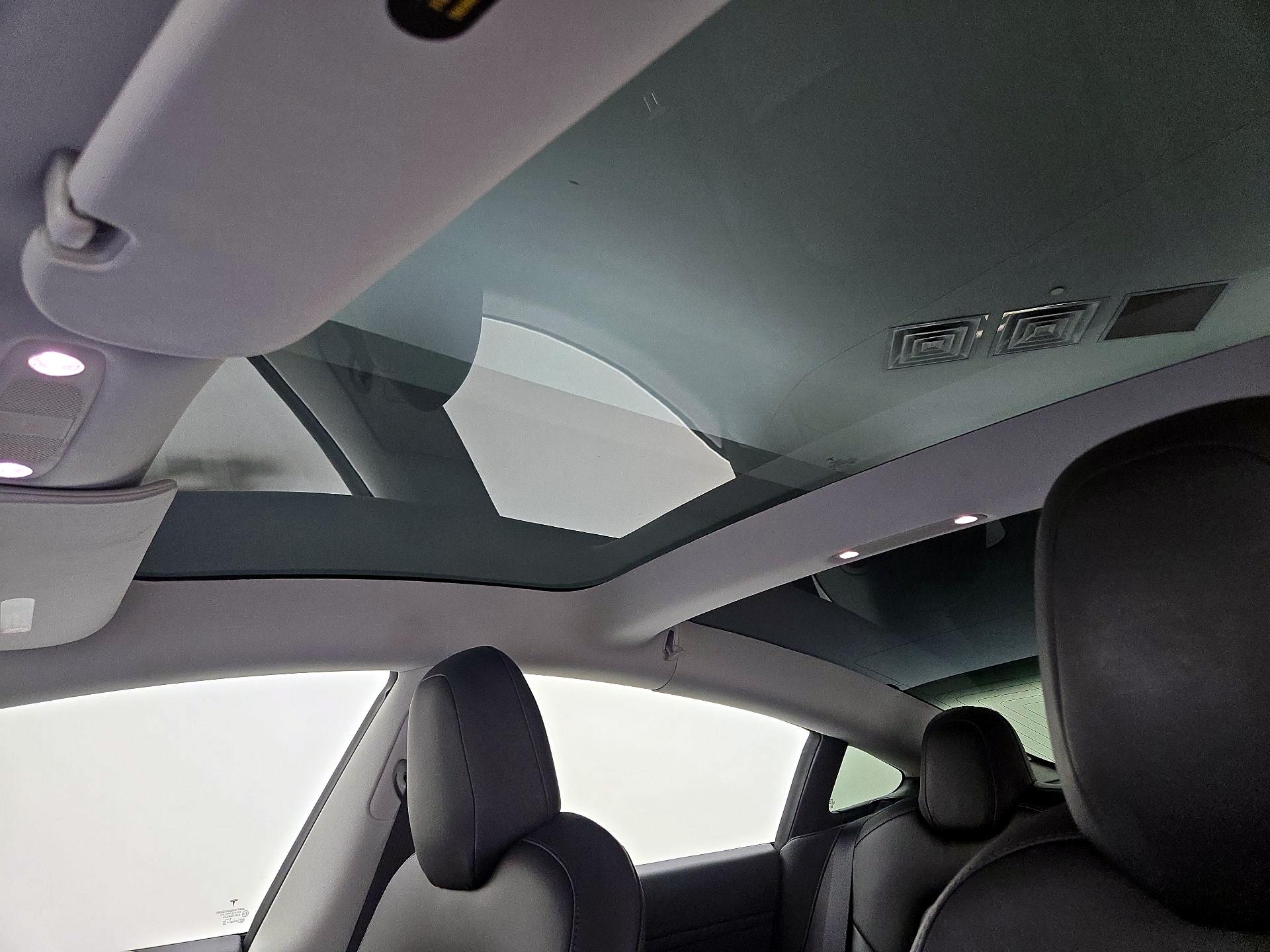 Thumbnail: 2020 Tesla Model 3 - 19