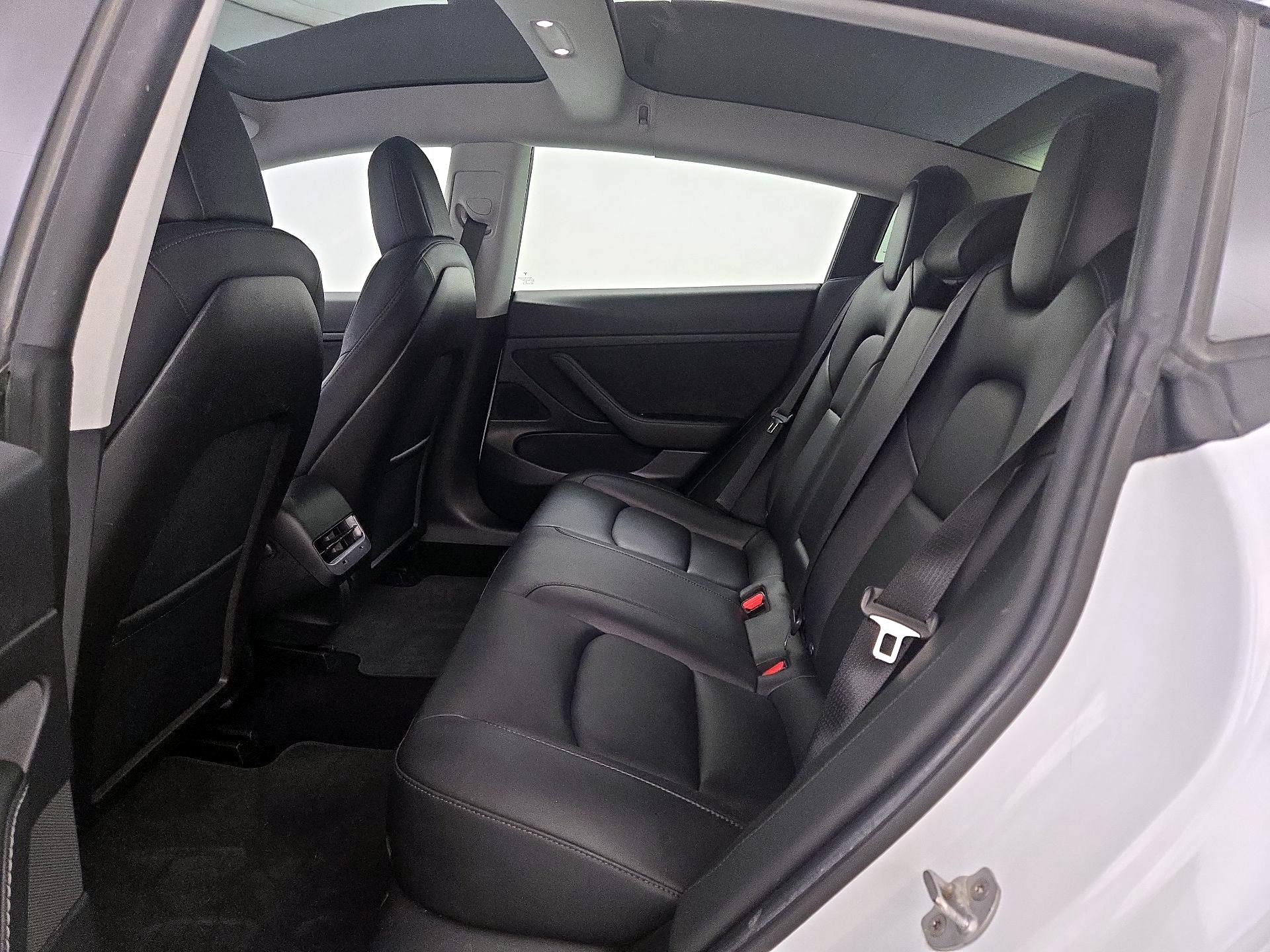 Thumbnail: 2020 Tesla Model 3 - 20