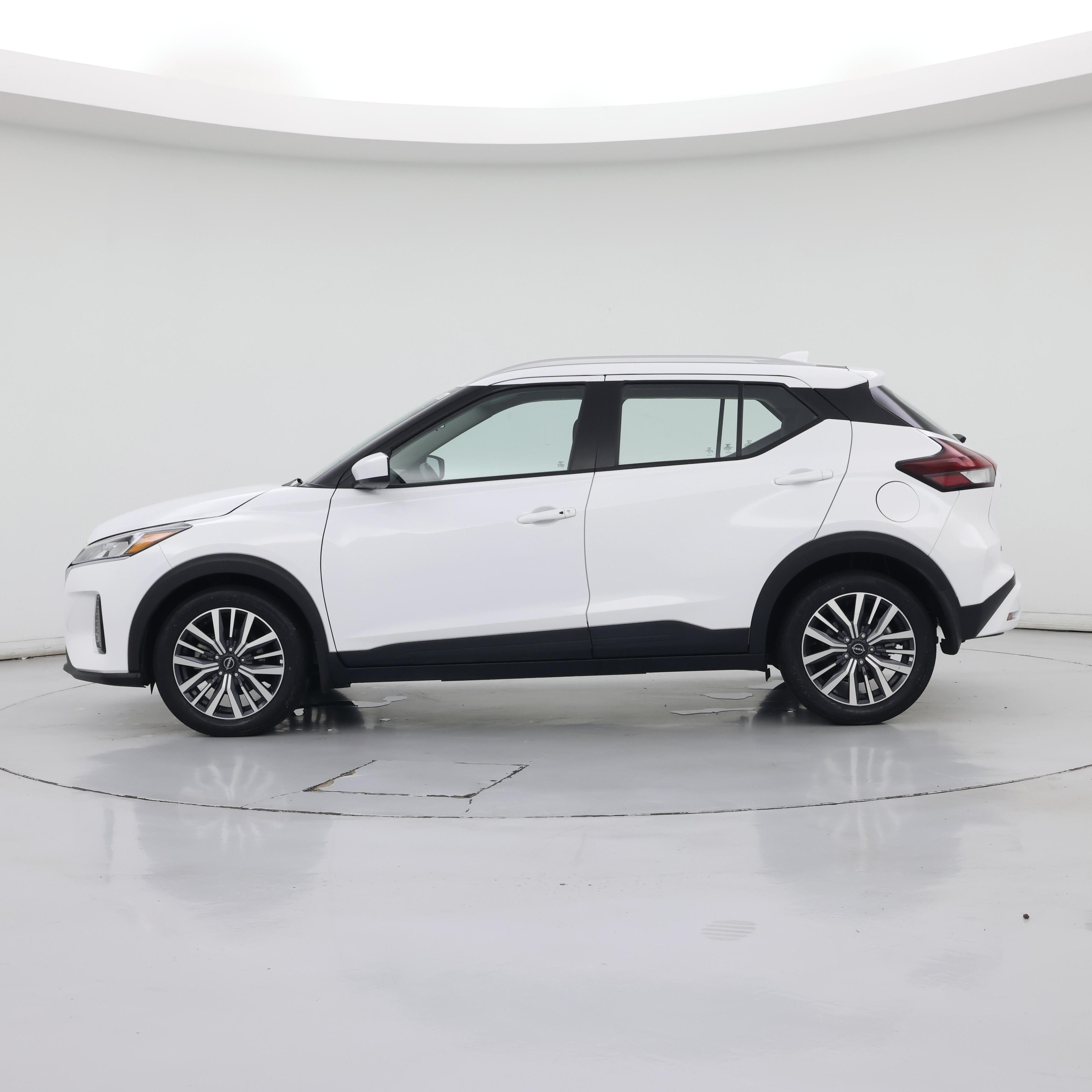 Thumbnail: 2024 Nissan Kicks - 3