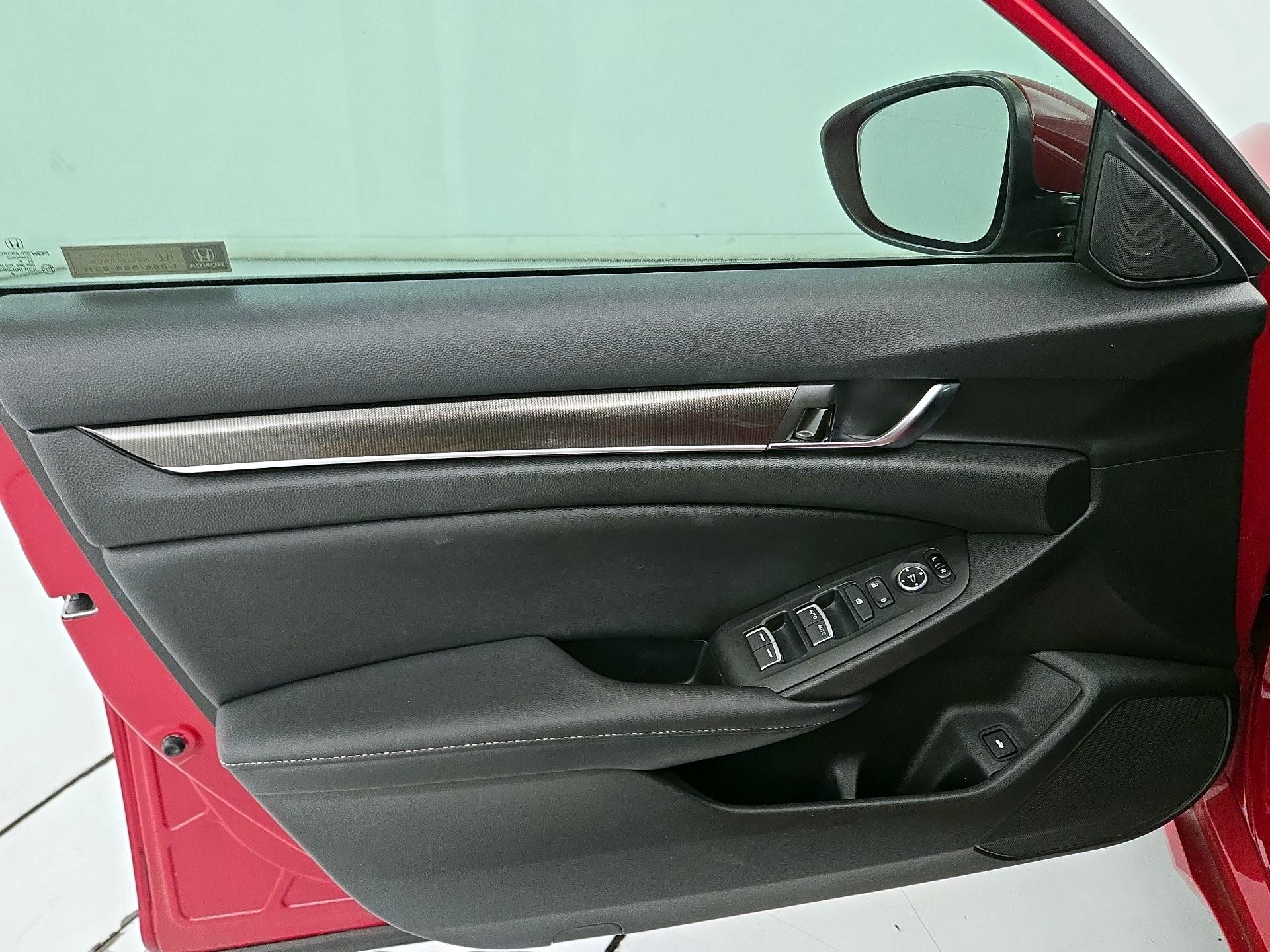 Thumbnail: 2019 Honda Accord - 12