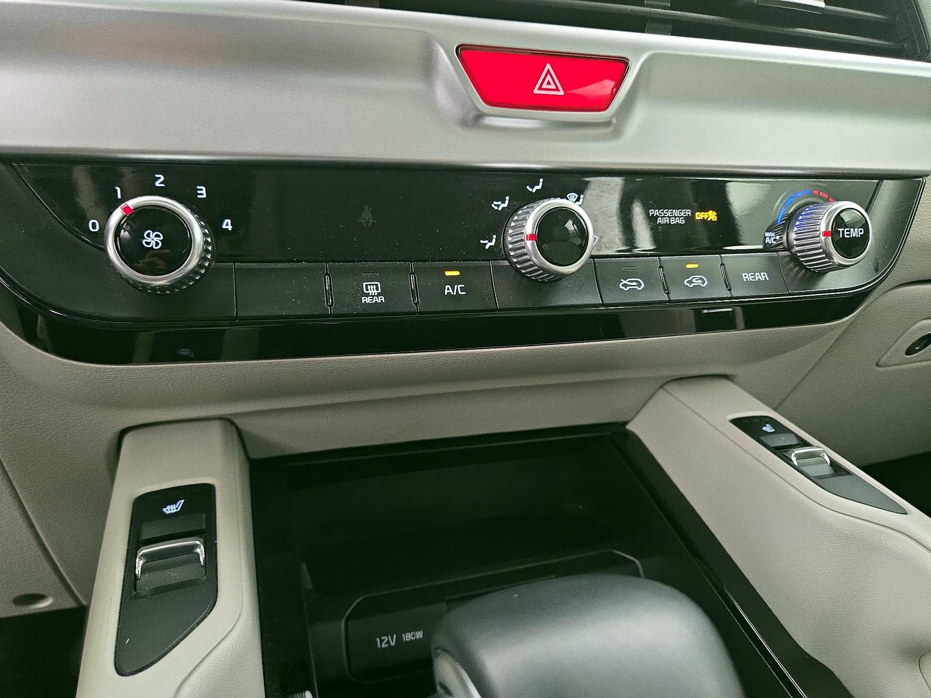 Thumbnail: 2021 Kia Telluride - 16