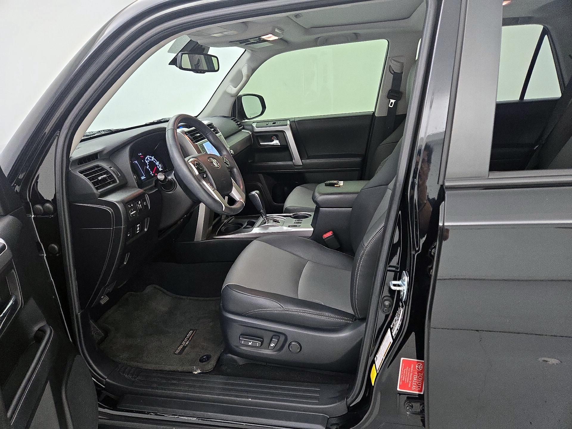 Thumbnail: 2020 Toyota 4Runner - 11