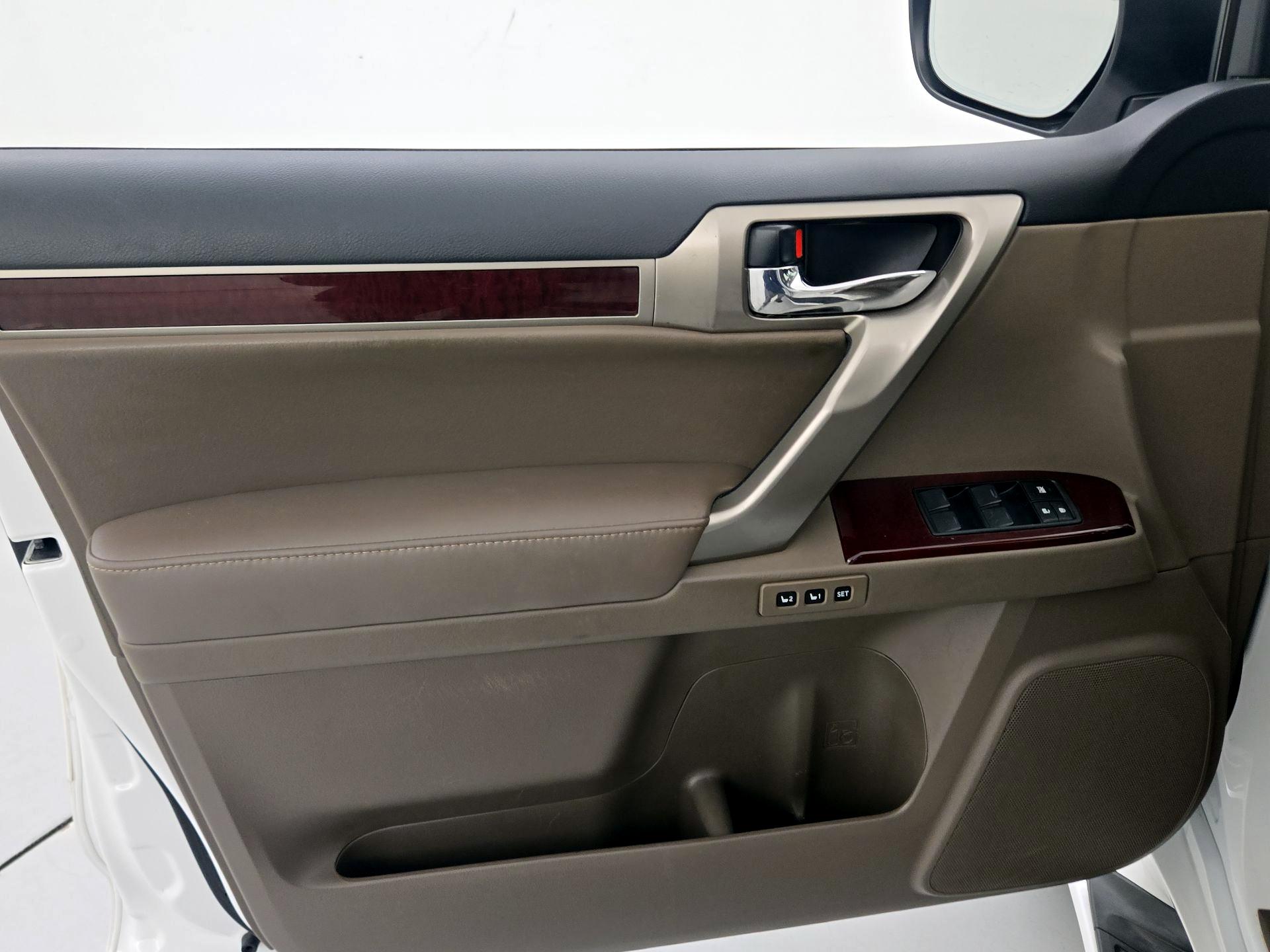 Thumbnail: 2019 Lexus GX - 12