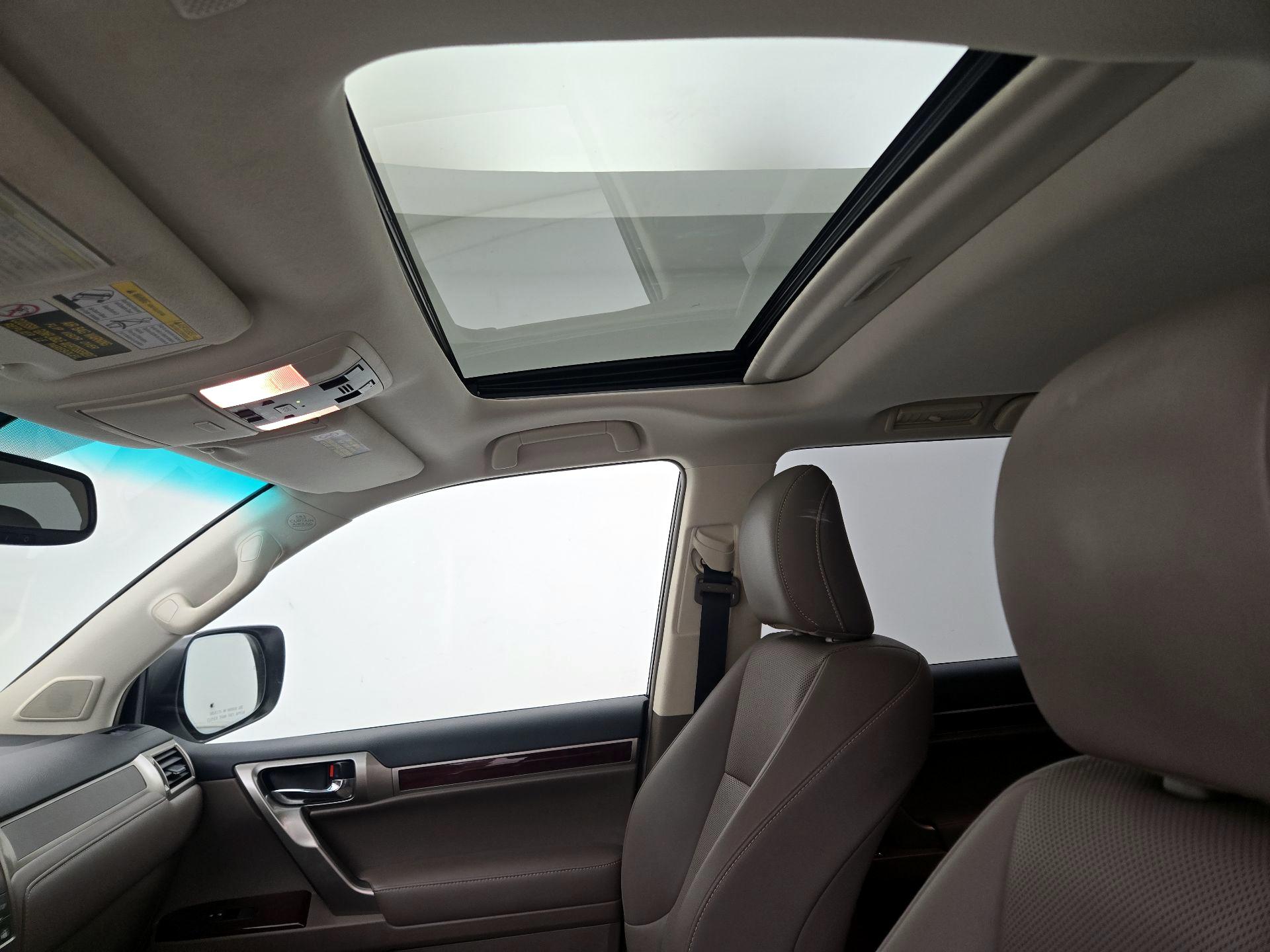 Thumbnail: 2019 Lexus GX - 20