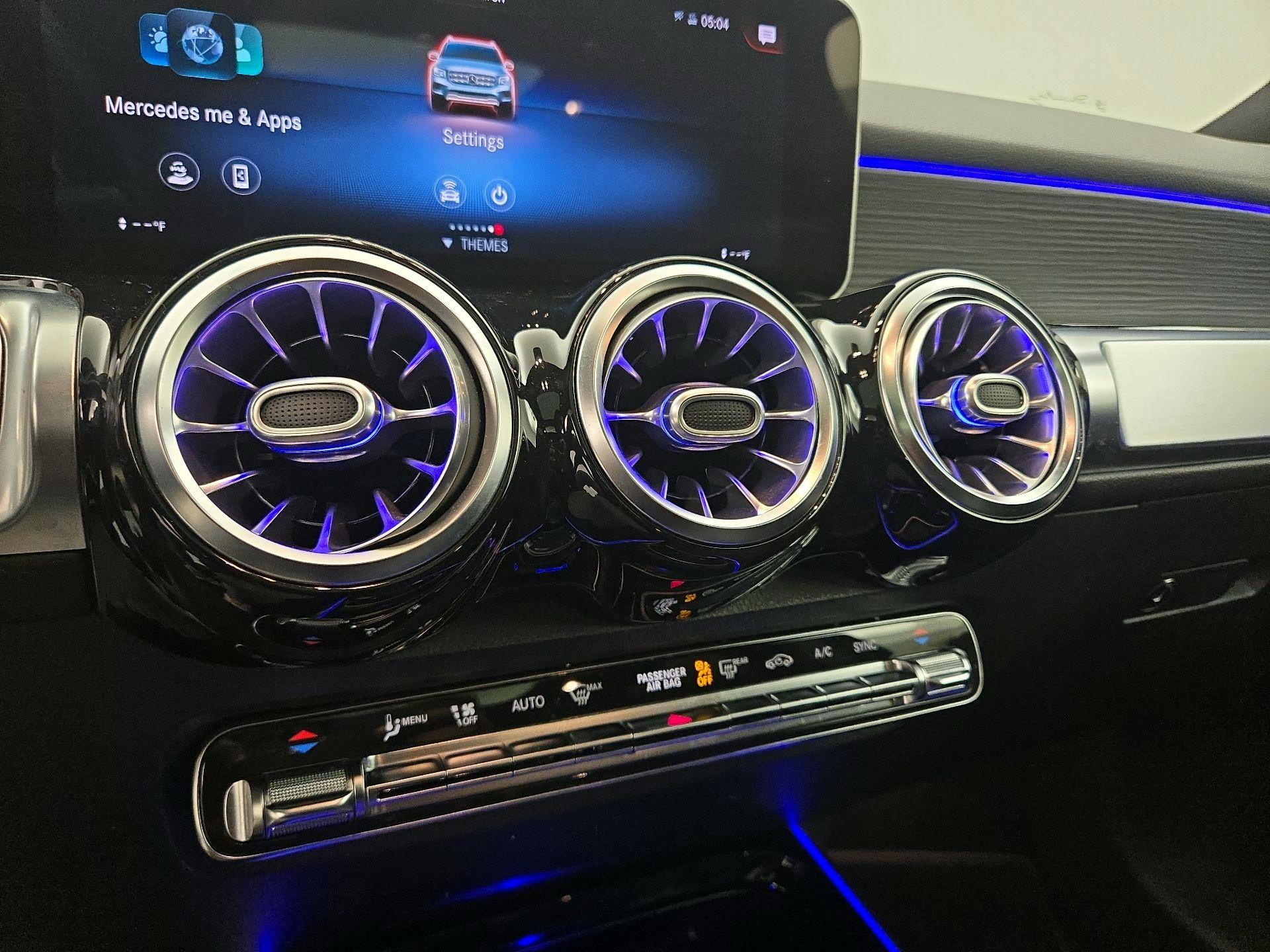 Thumbnail: 2020 Mercedes-Benz GLB - 16