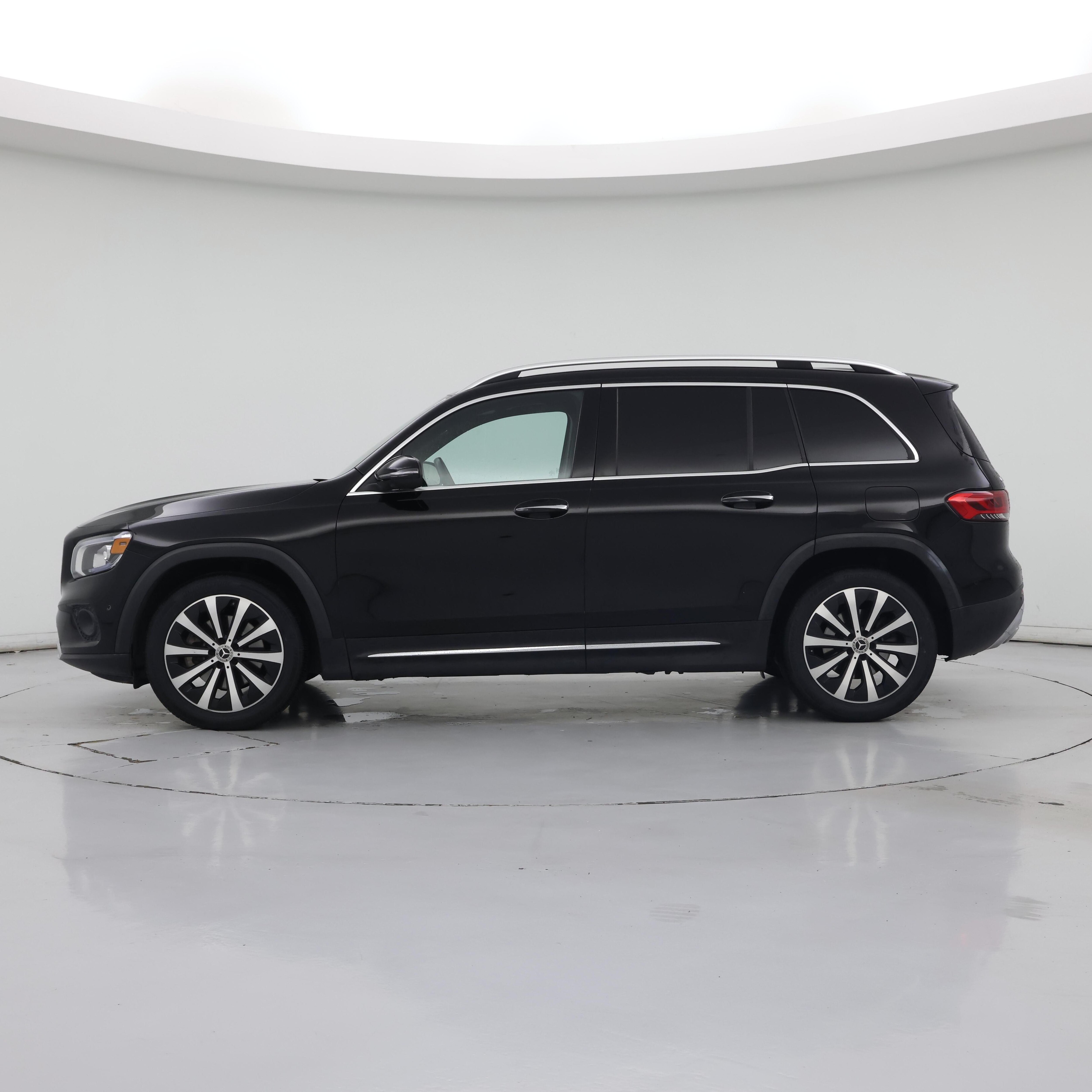 Thumbnail: 2020 Mercedes-Benz GLB - 3