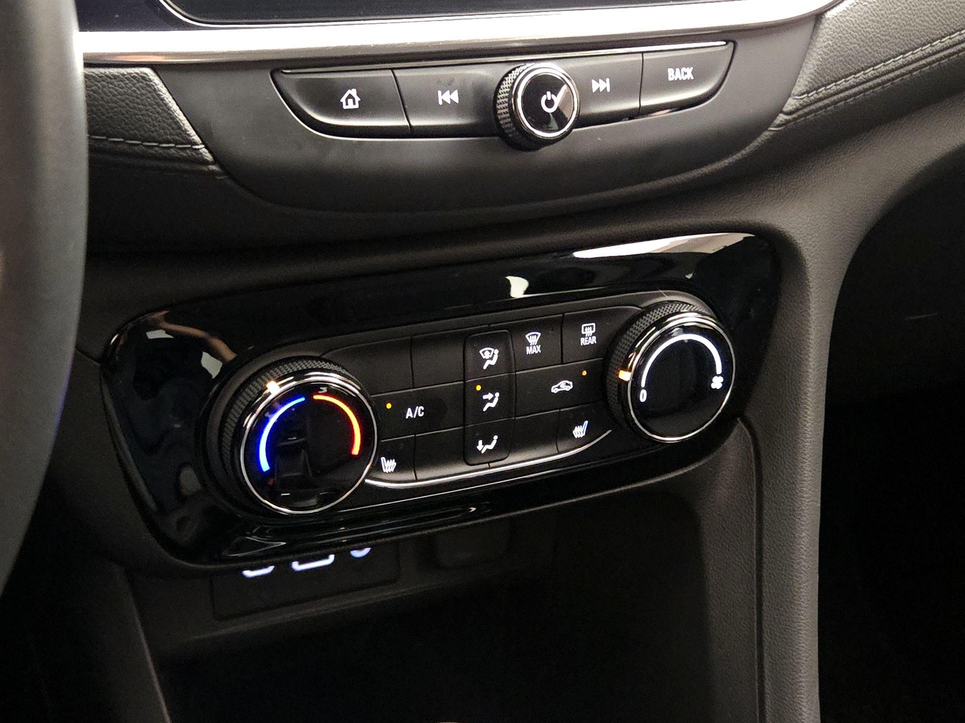 Thumbnail: 2022 Buick Encore GX - 16