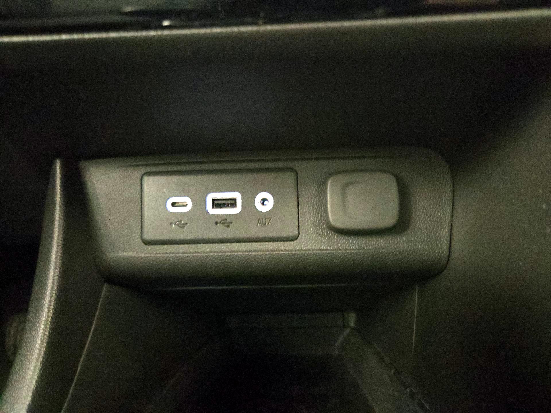 Thumbnail: 2022 Buick Encore GX - 18