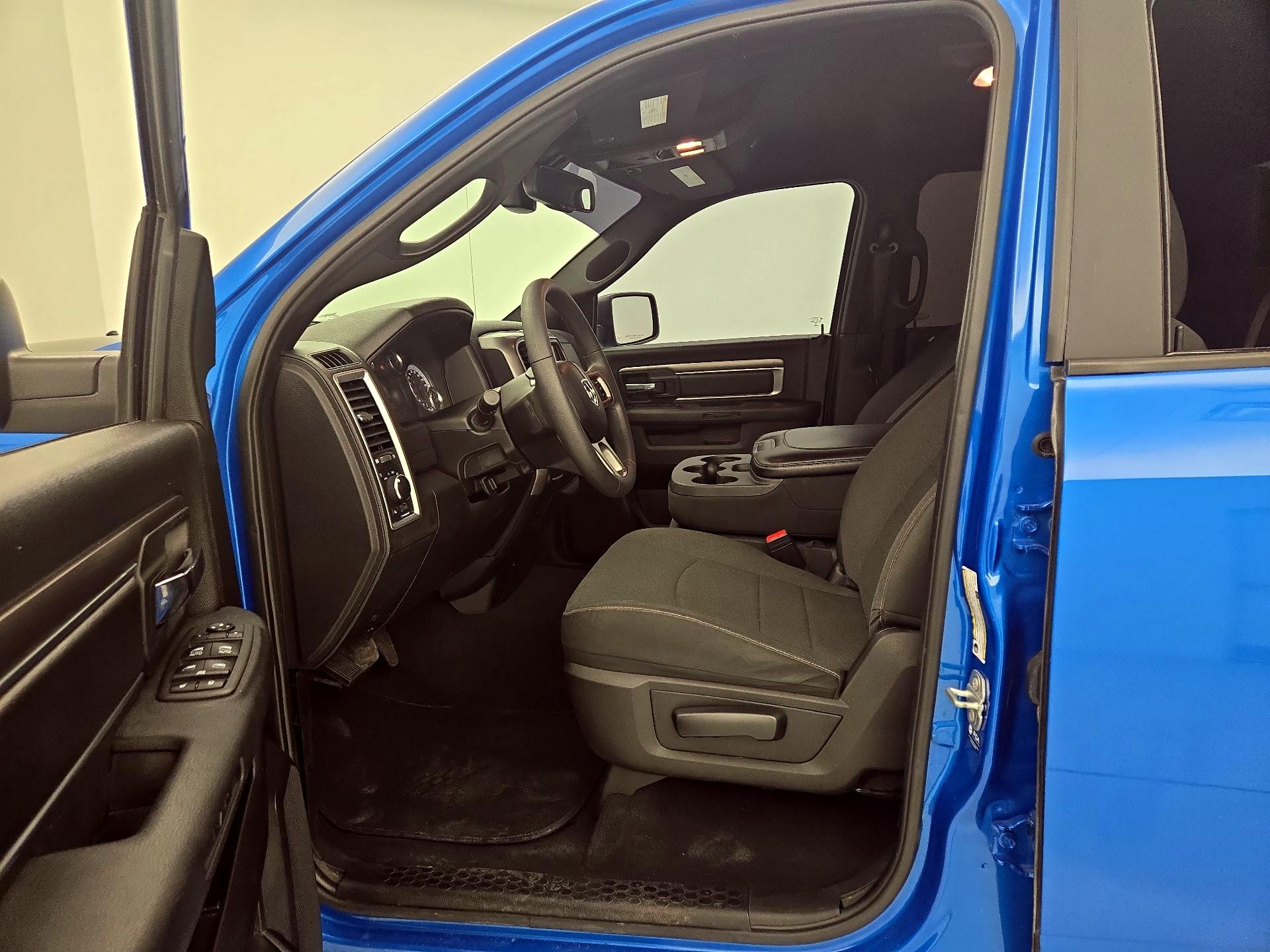 Thumbnail: 2022 RAM 1500 Classic - 11