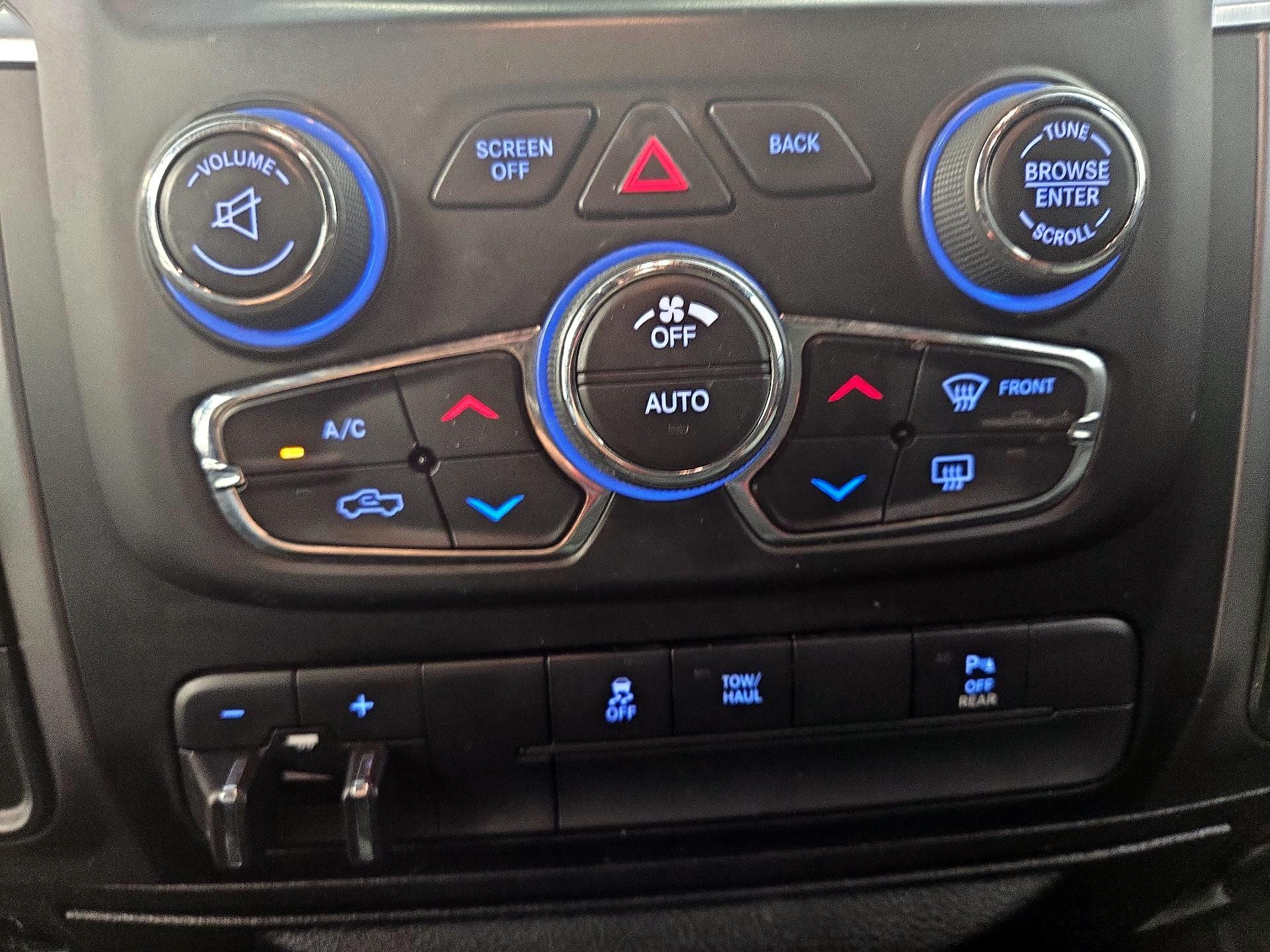 Thumbnail: 2022 RAM 1500 Classic - 16