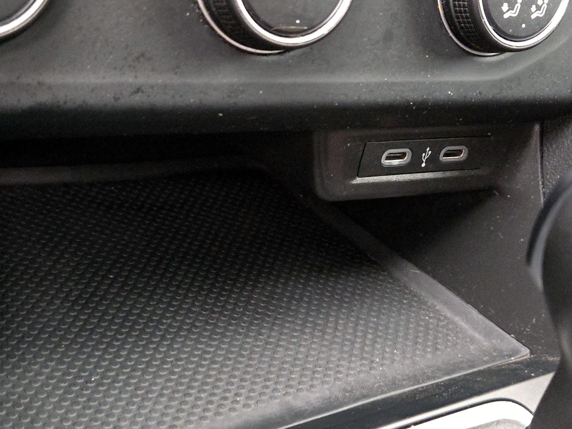 Thumbnail: 2024 Volkswagen Jetta - 18