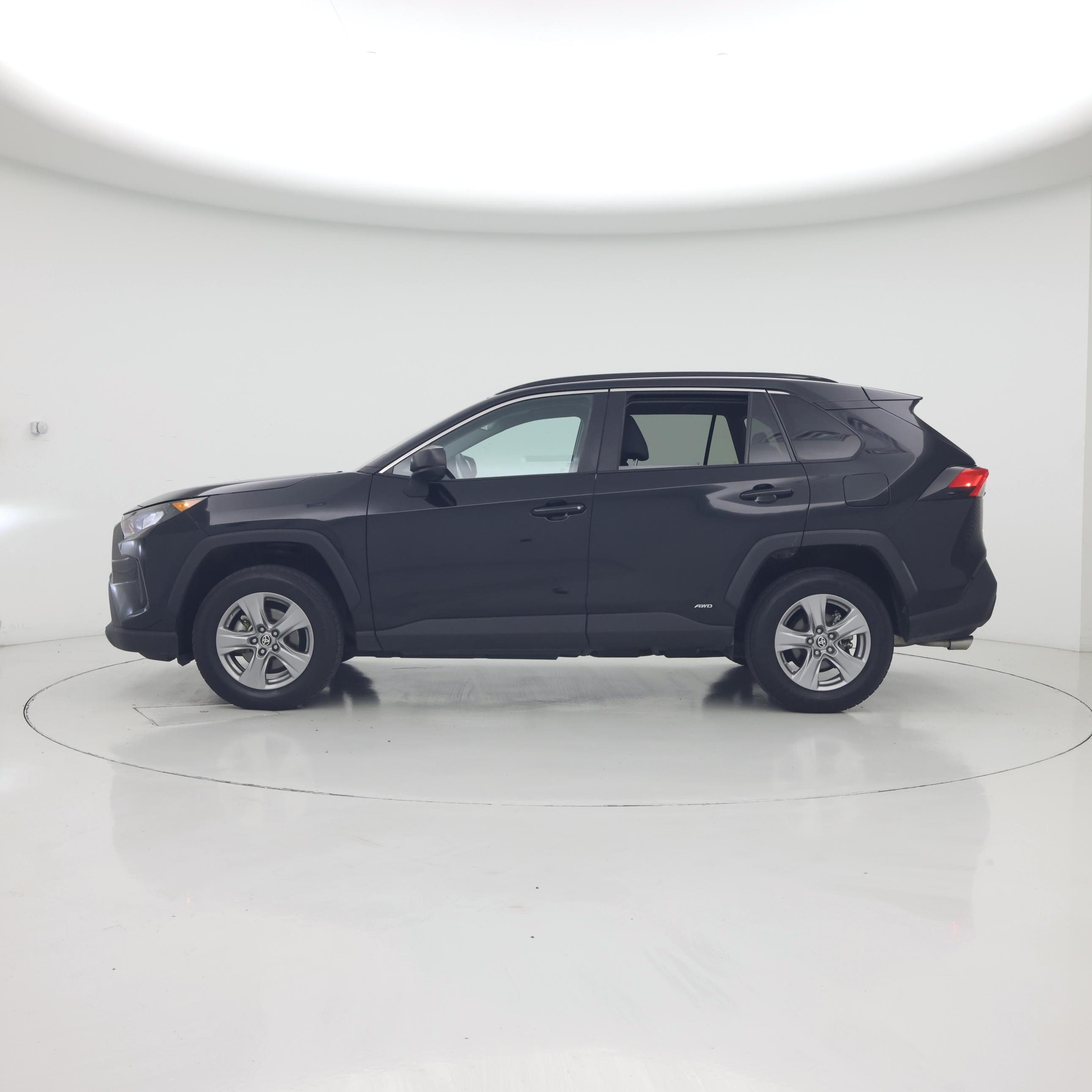 Thumbnail: 2022 Toyota RAV4 - 3