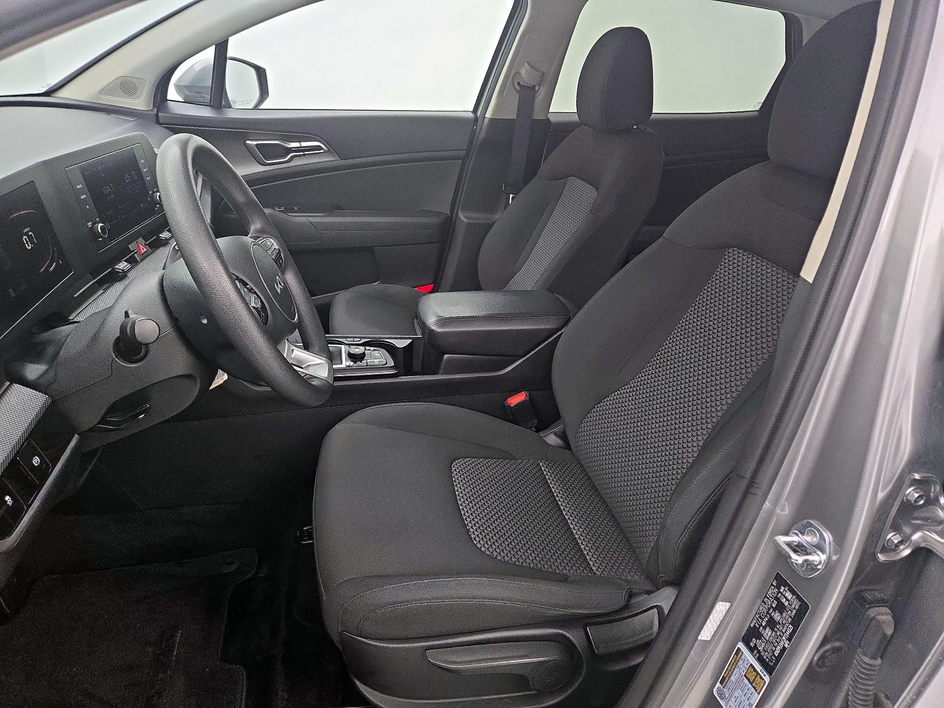 Thumbnail: 2023 Kia Sportage - 11