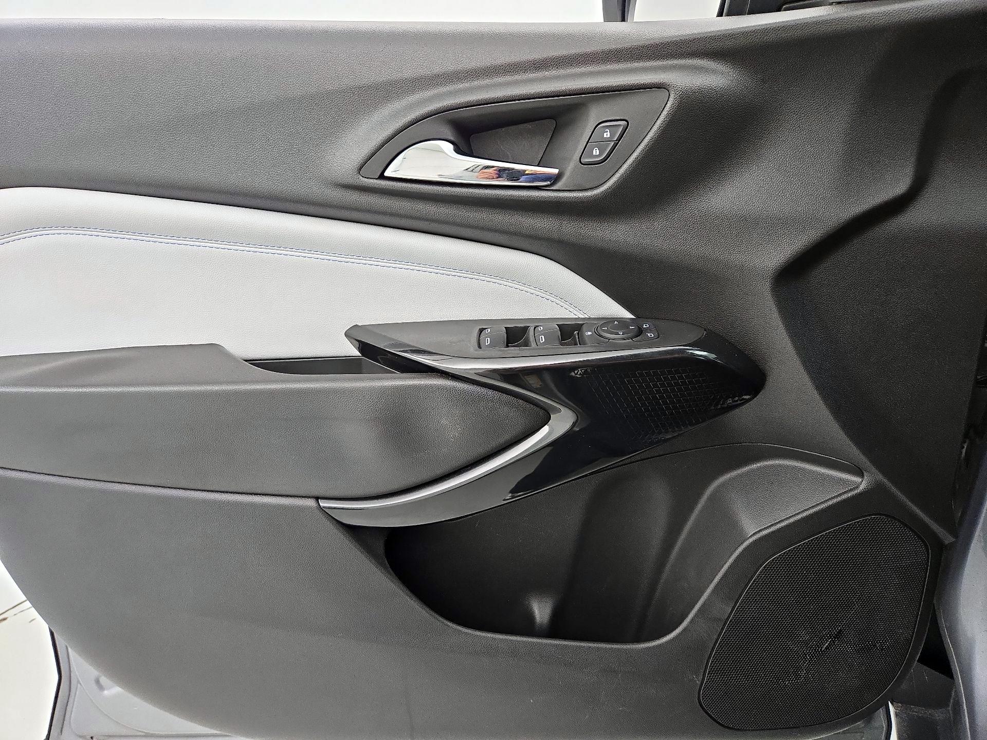 Thumbnail: 2024 Chevrolet Trax - 12