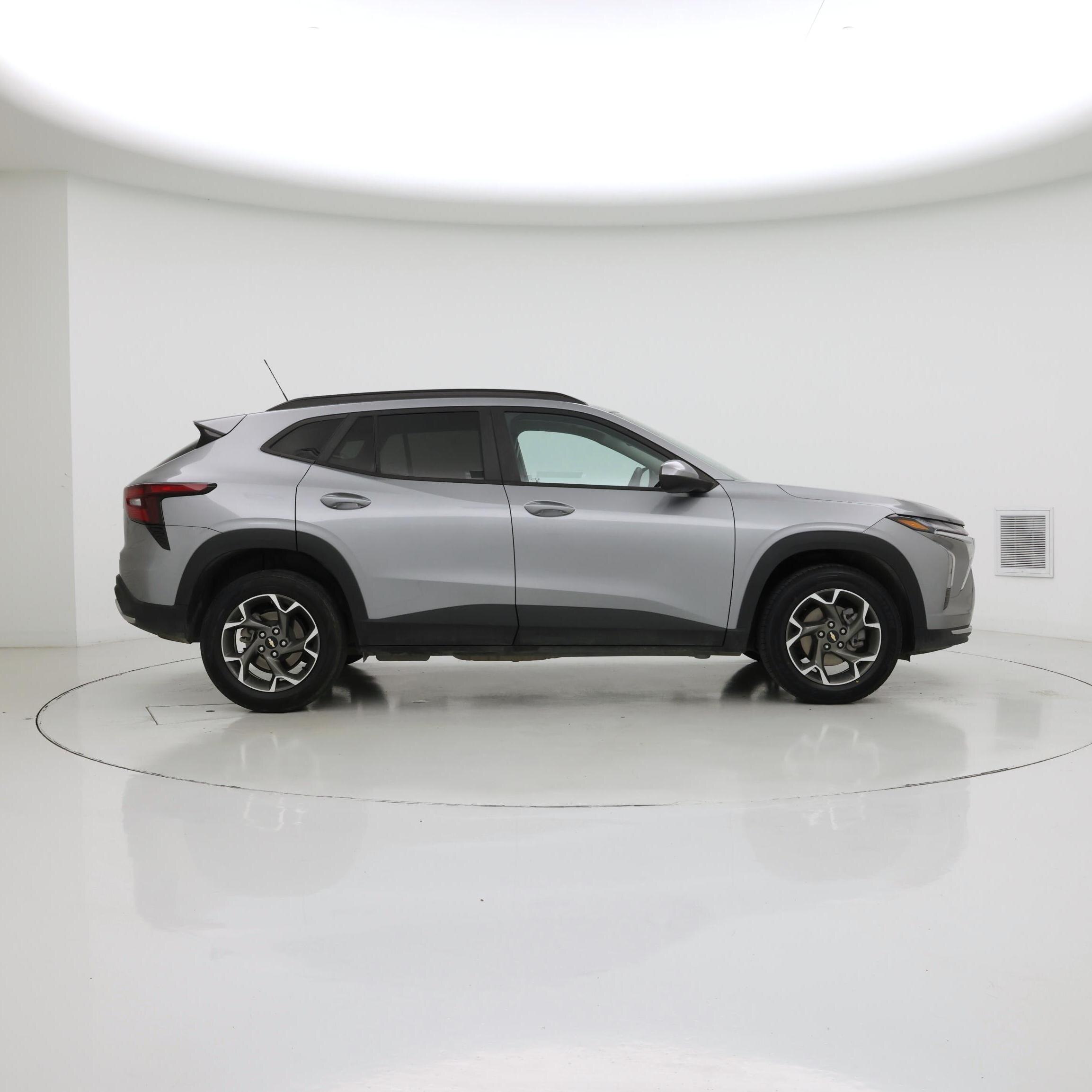 Thumbnail: 2024 Chevrolet Trax - 7