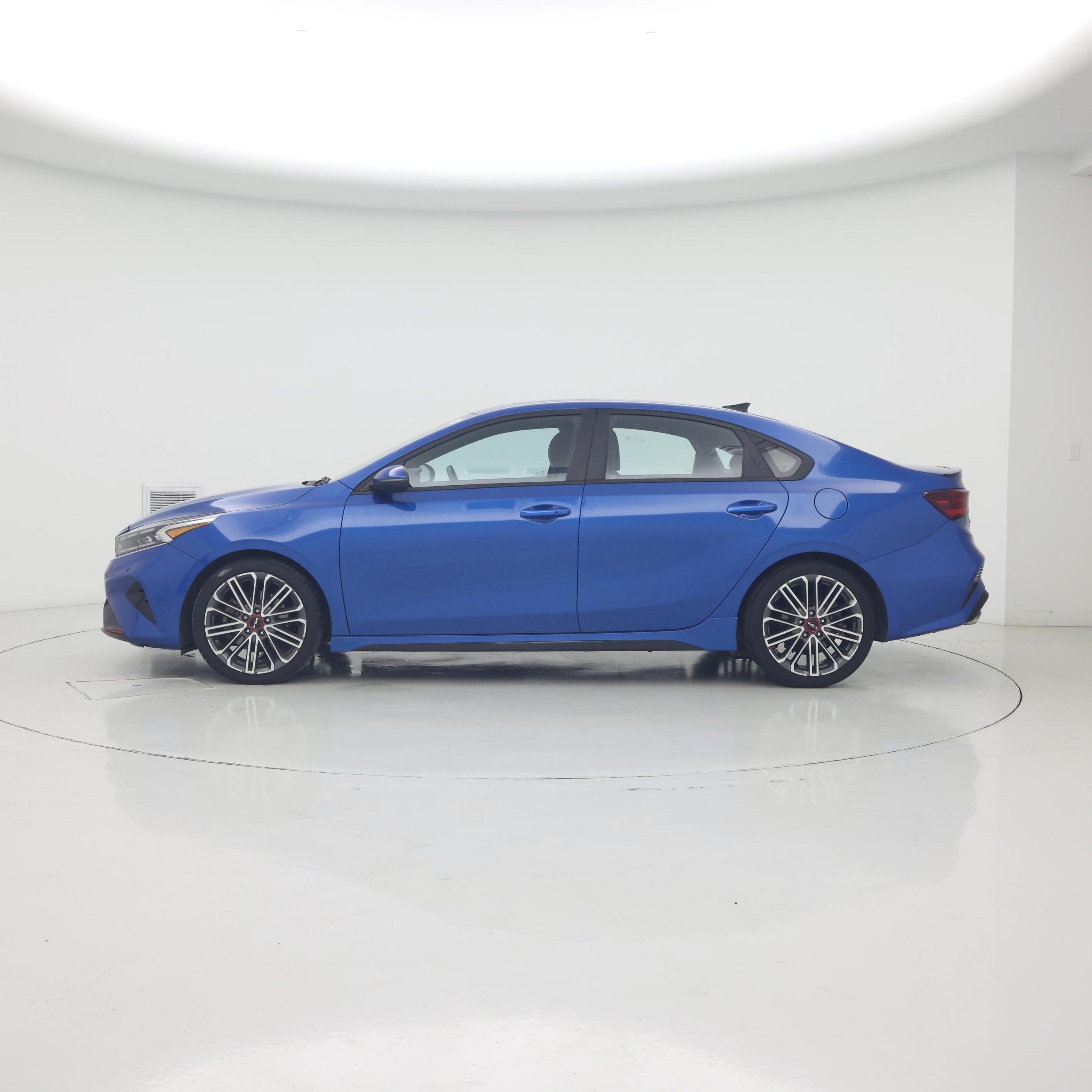 Thumbnail: 2023 Kia Forte - 3