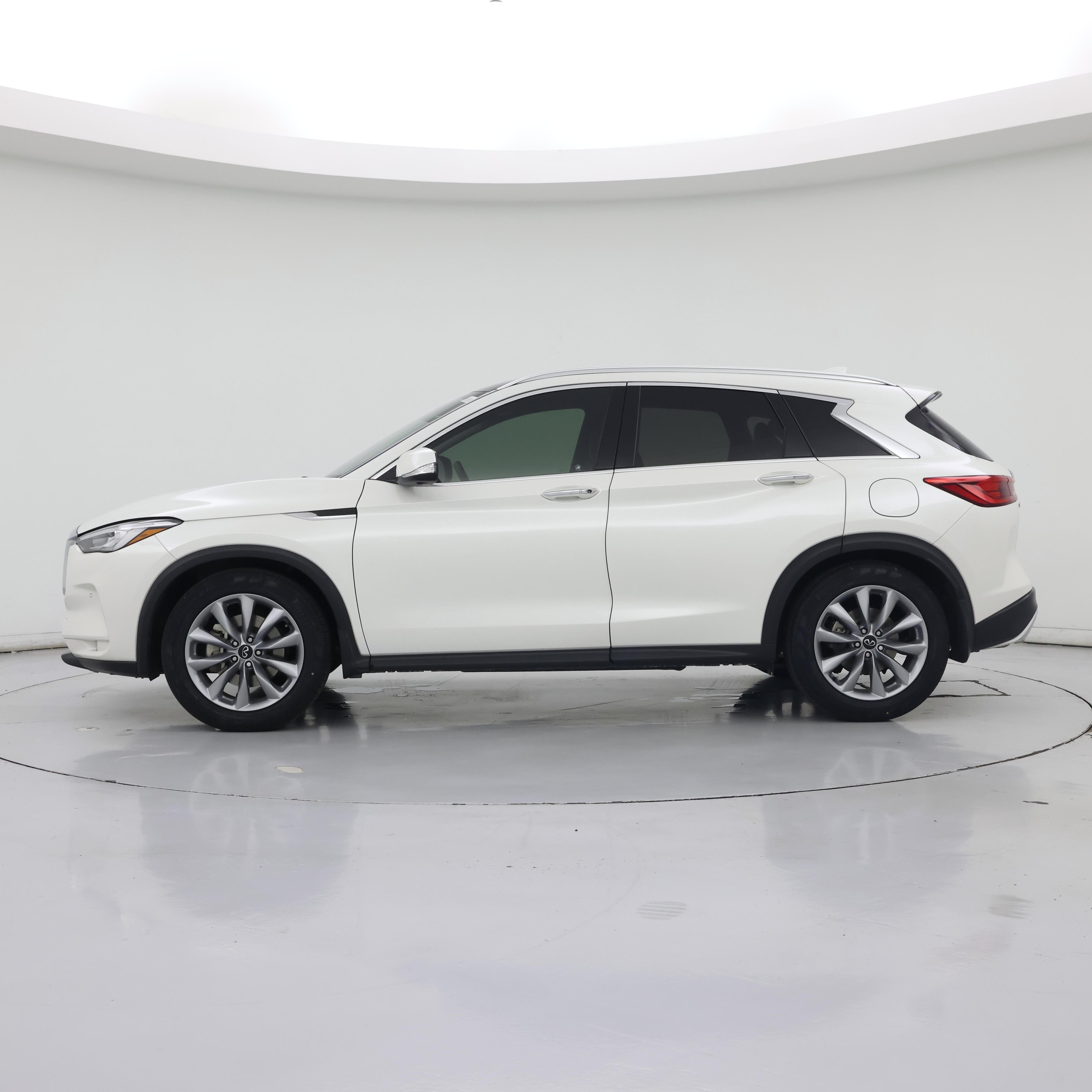 Thumbnail: 2021 INFINITI QX50 - 3