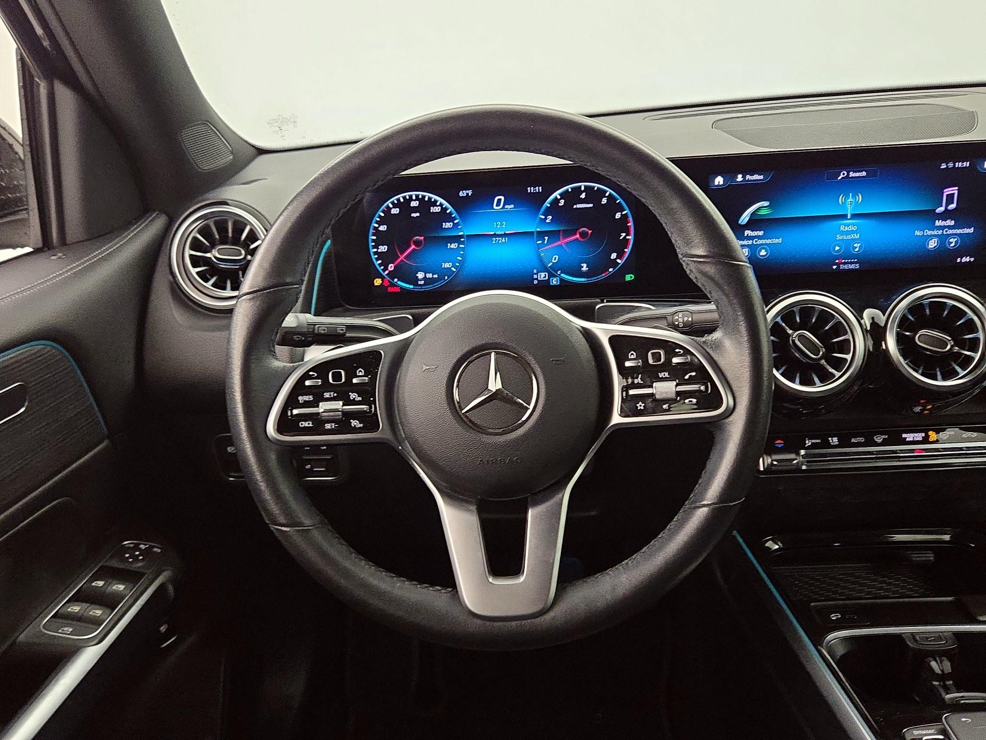 Thumbnail: 2022 Mercedes-Benz GLB - 10