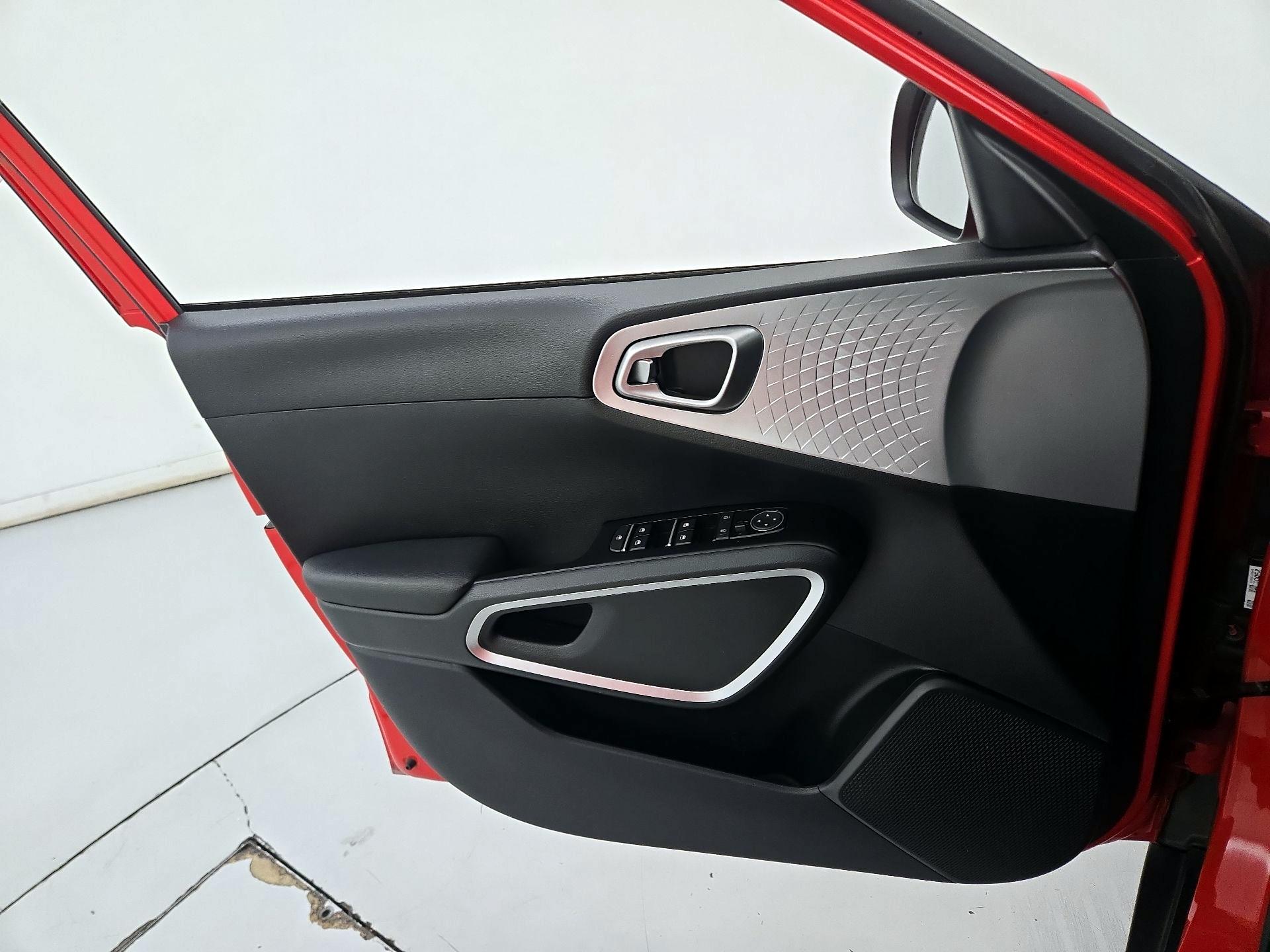 Thumbnail: 2022 Kia Soul - 12