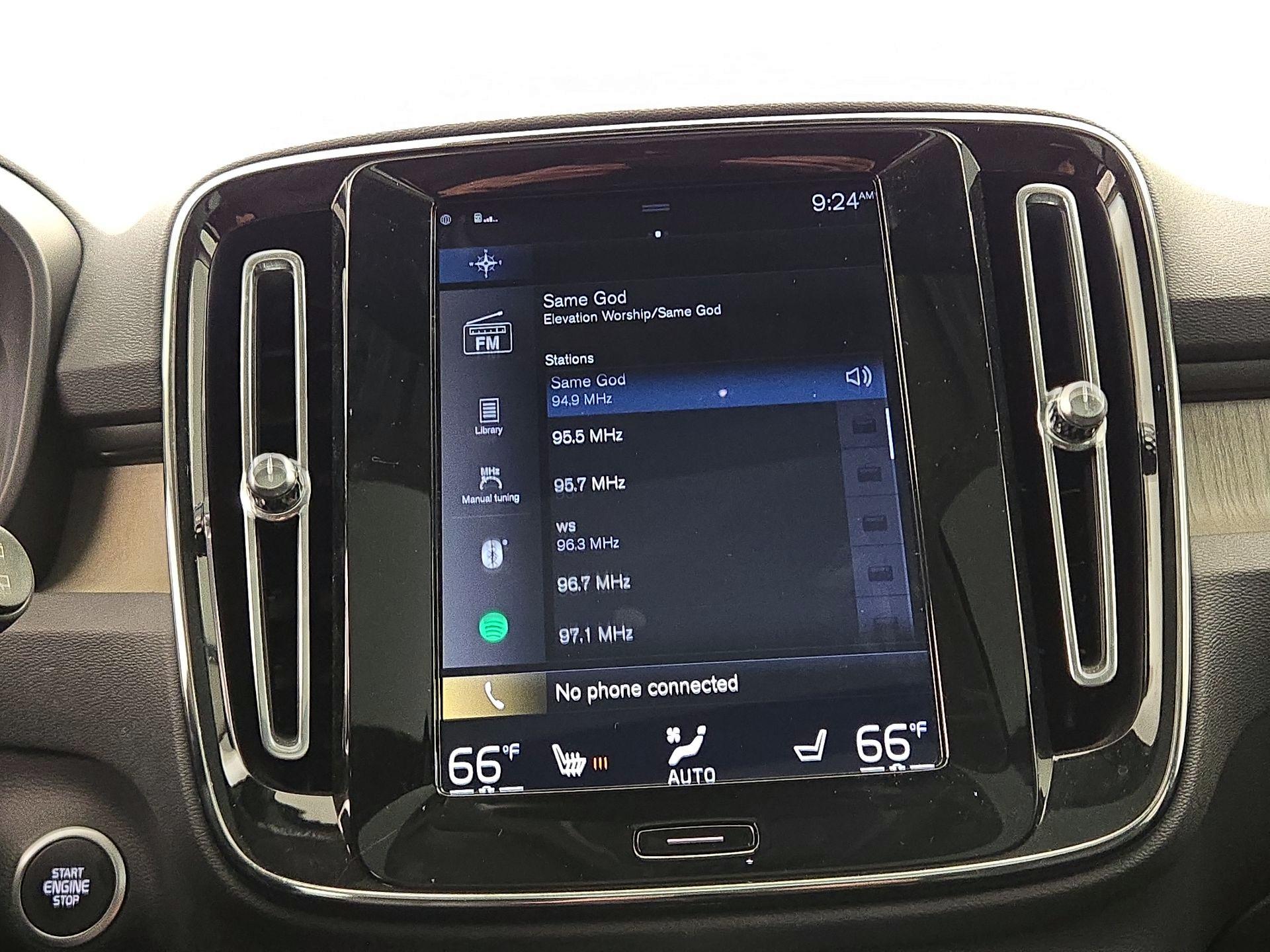 Thumbnail: 2019 Volvo XC40 - 16