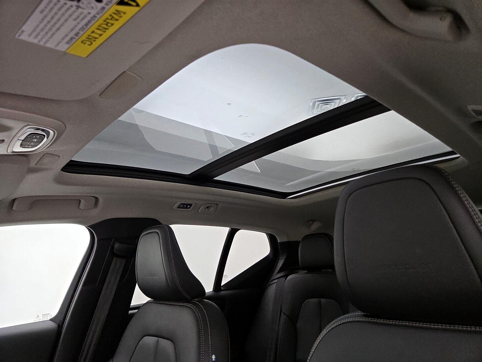 Thumbnail: 2019 Volvo XC40 - 20