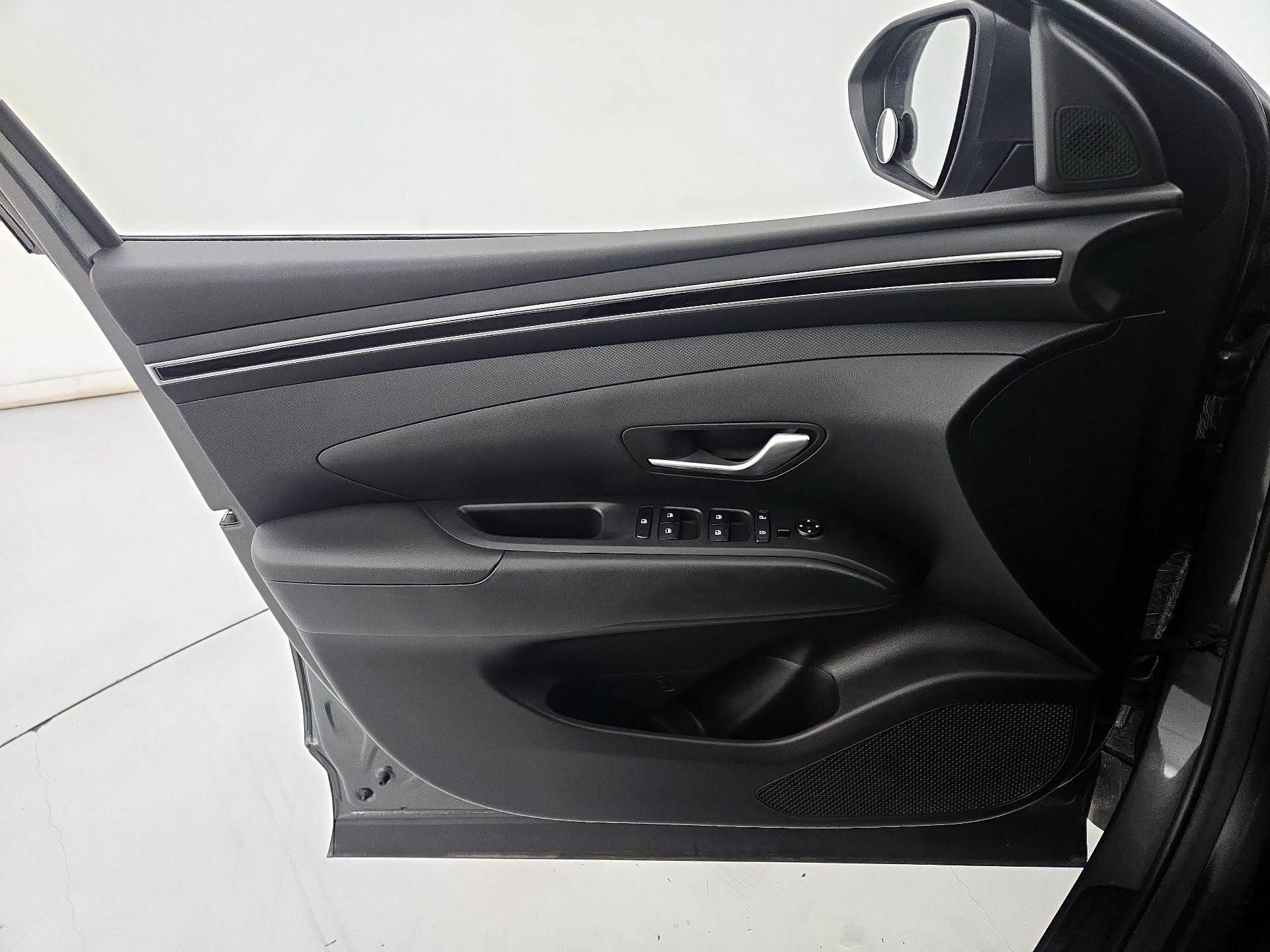 Thumbnail: 2022 Hyundai Tucson - 12